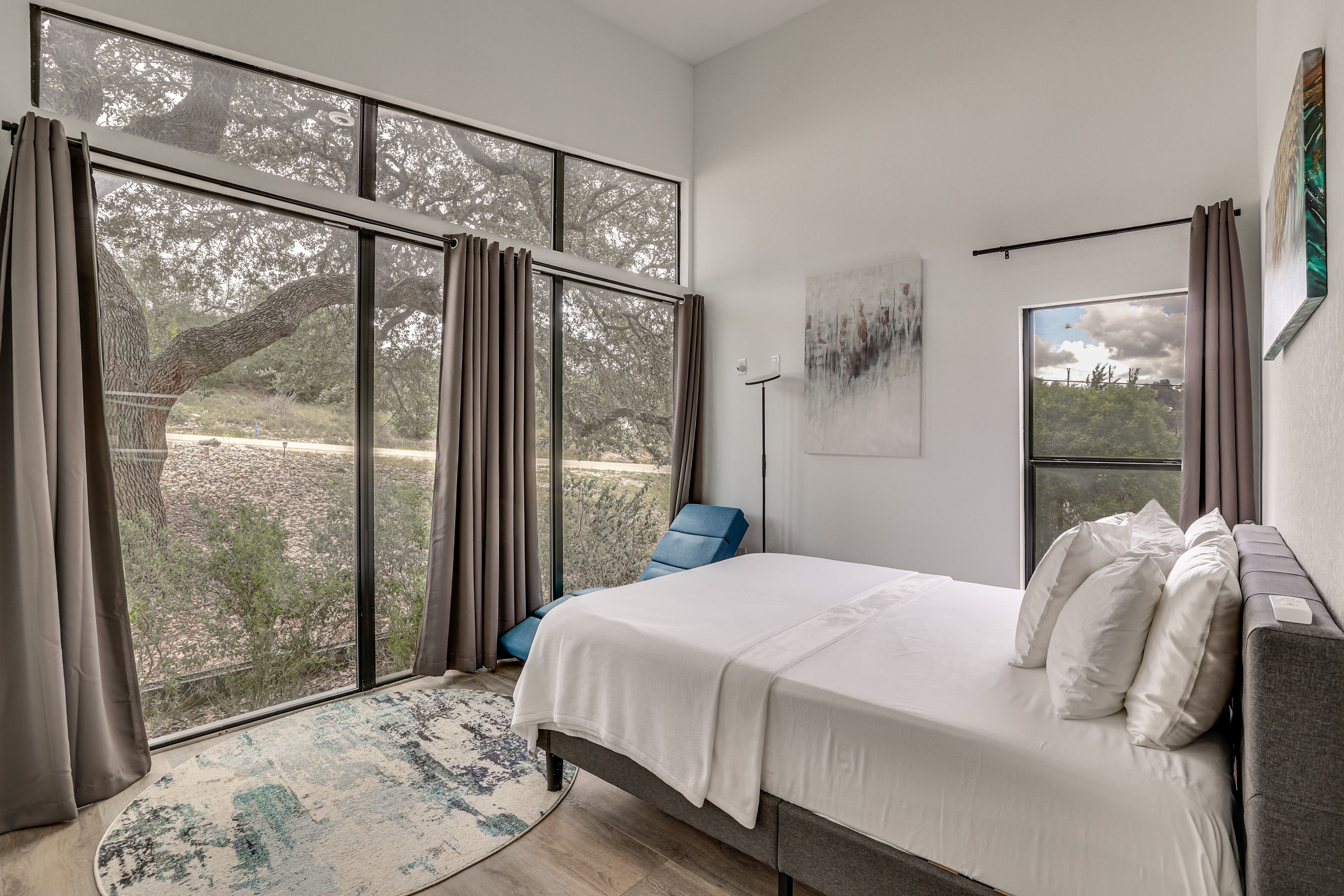 Bedroom 2 | Queen Bed