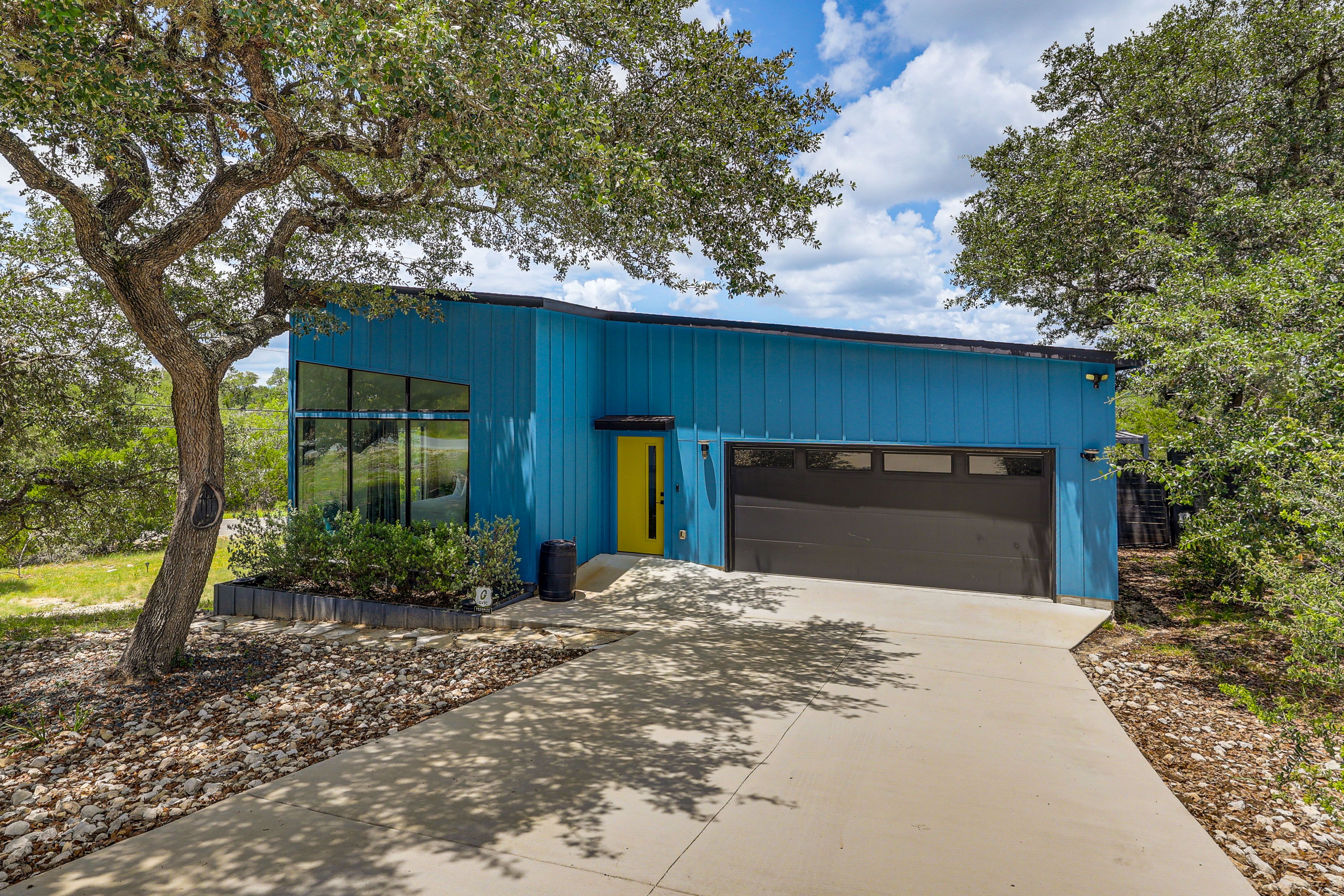 House Exterior | Garage (2 Vehicles) | Driveway (2 Vehicles) | EV Charger