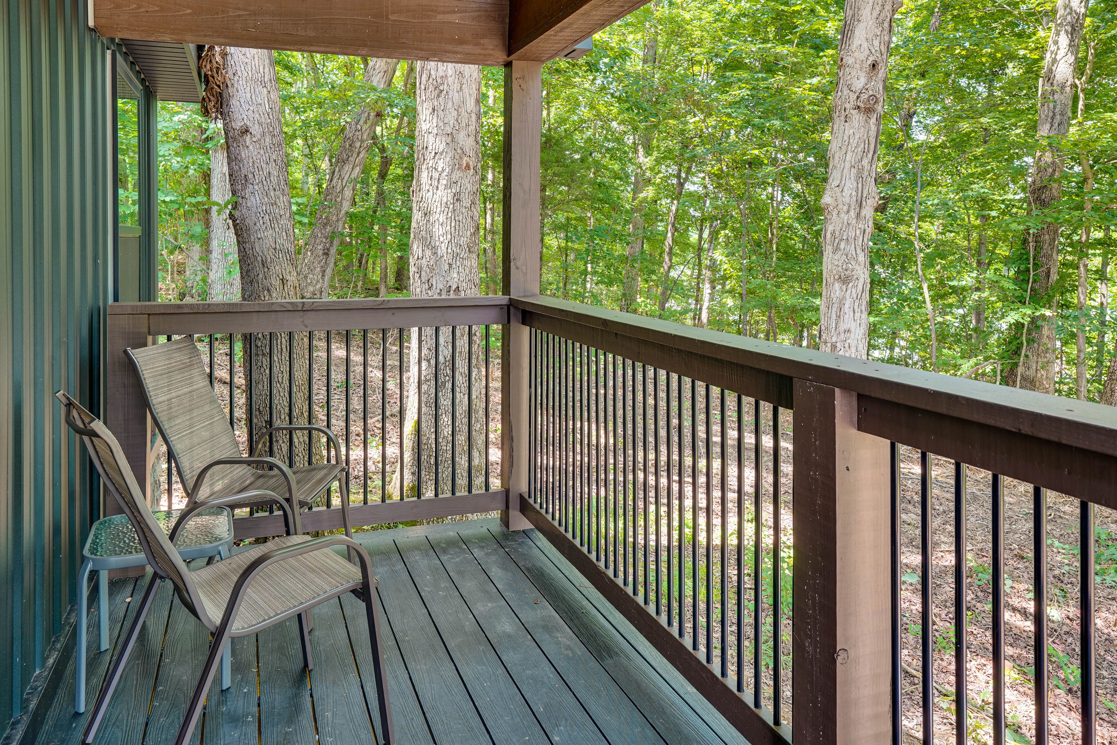 Covered Porch | Outdoor Seating
