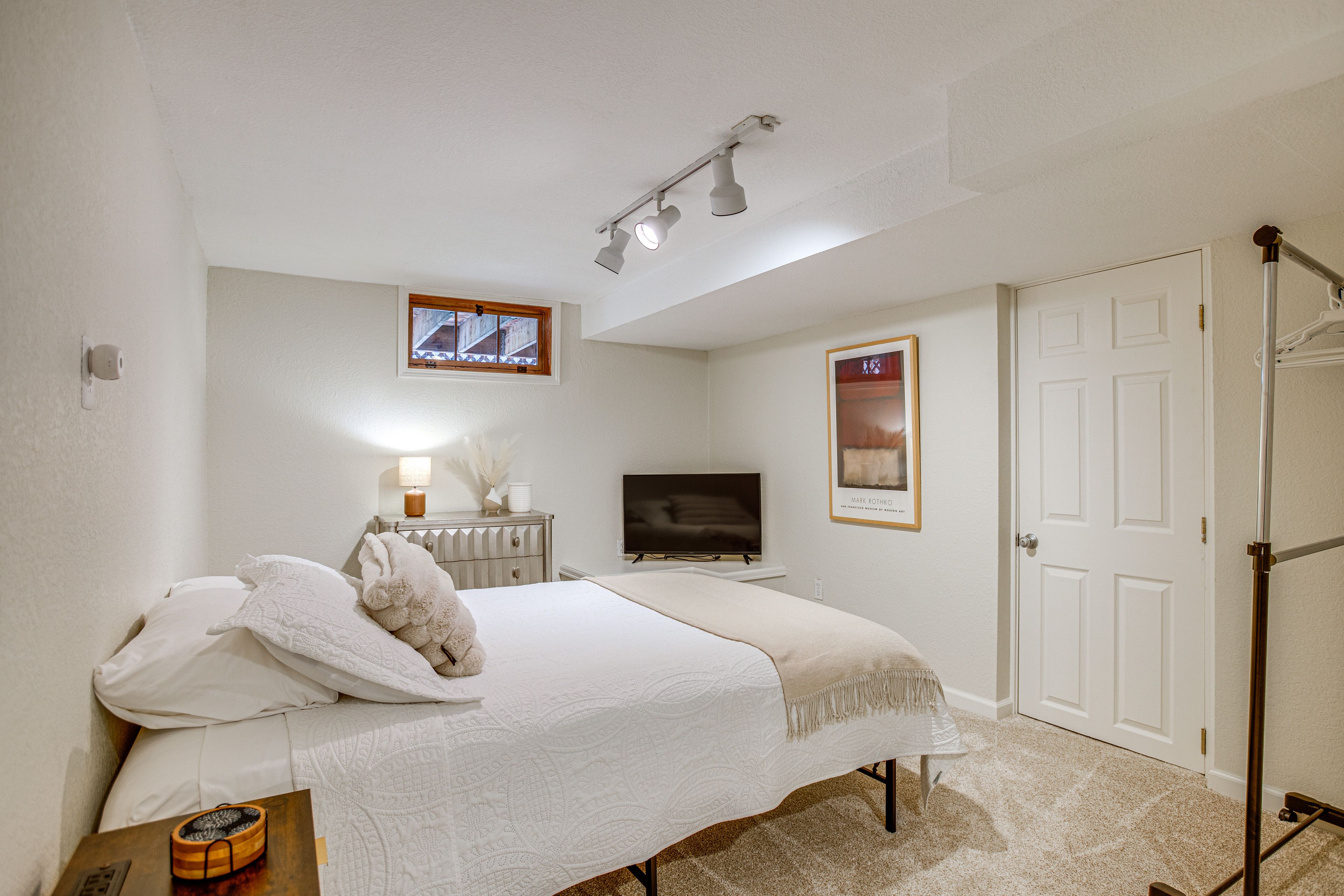 Bedroom 5 | Queen Bed | En-Suite Bathroom | Lower Level