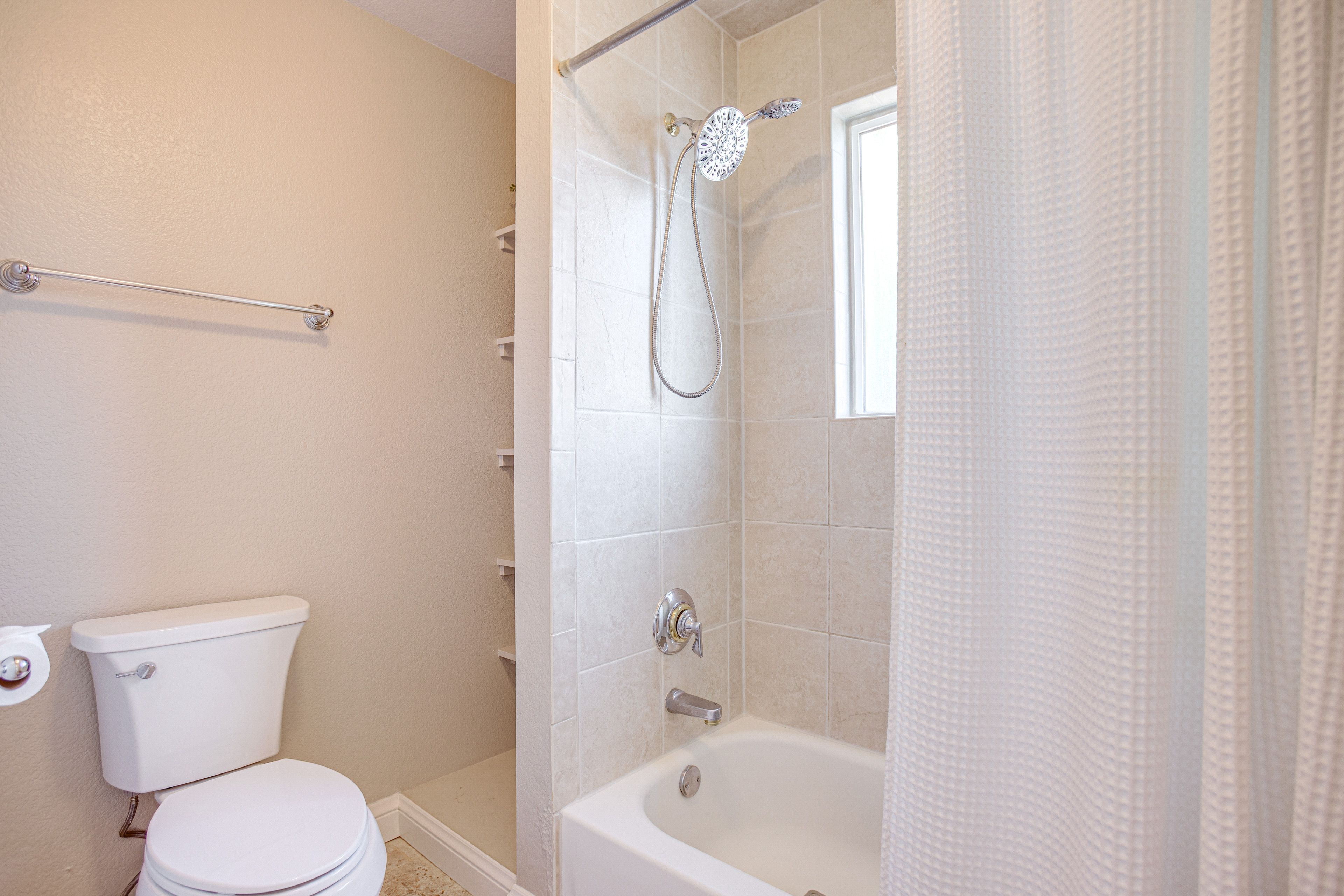 En-Suite Bathroom | 2nd Floor