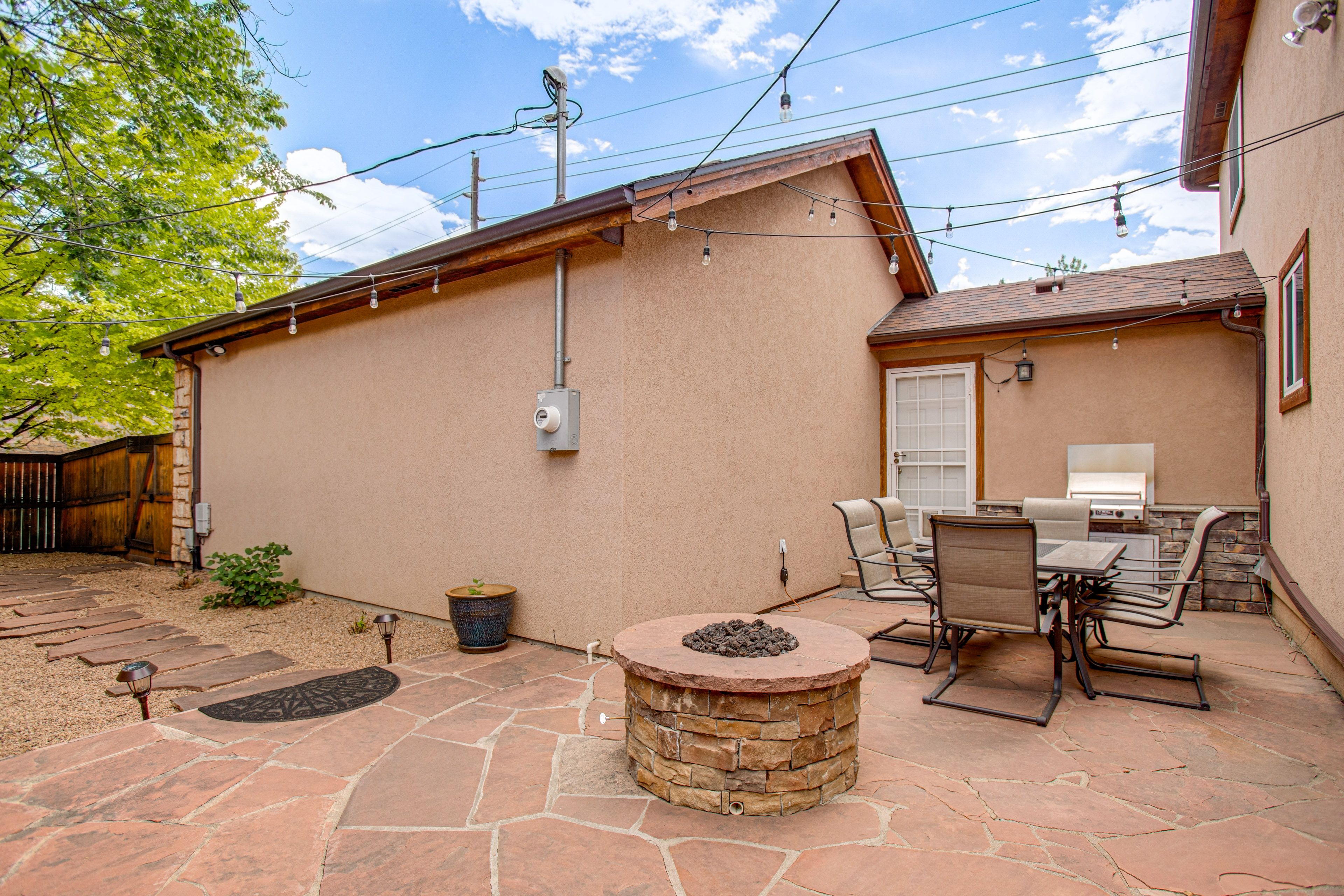 Furnished Patio | Outdoor Dining | Fire Pit
