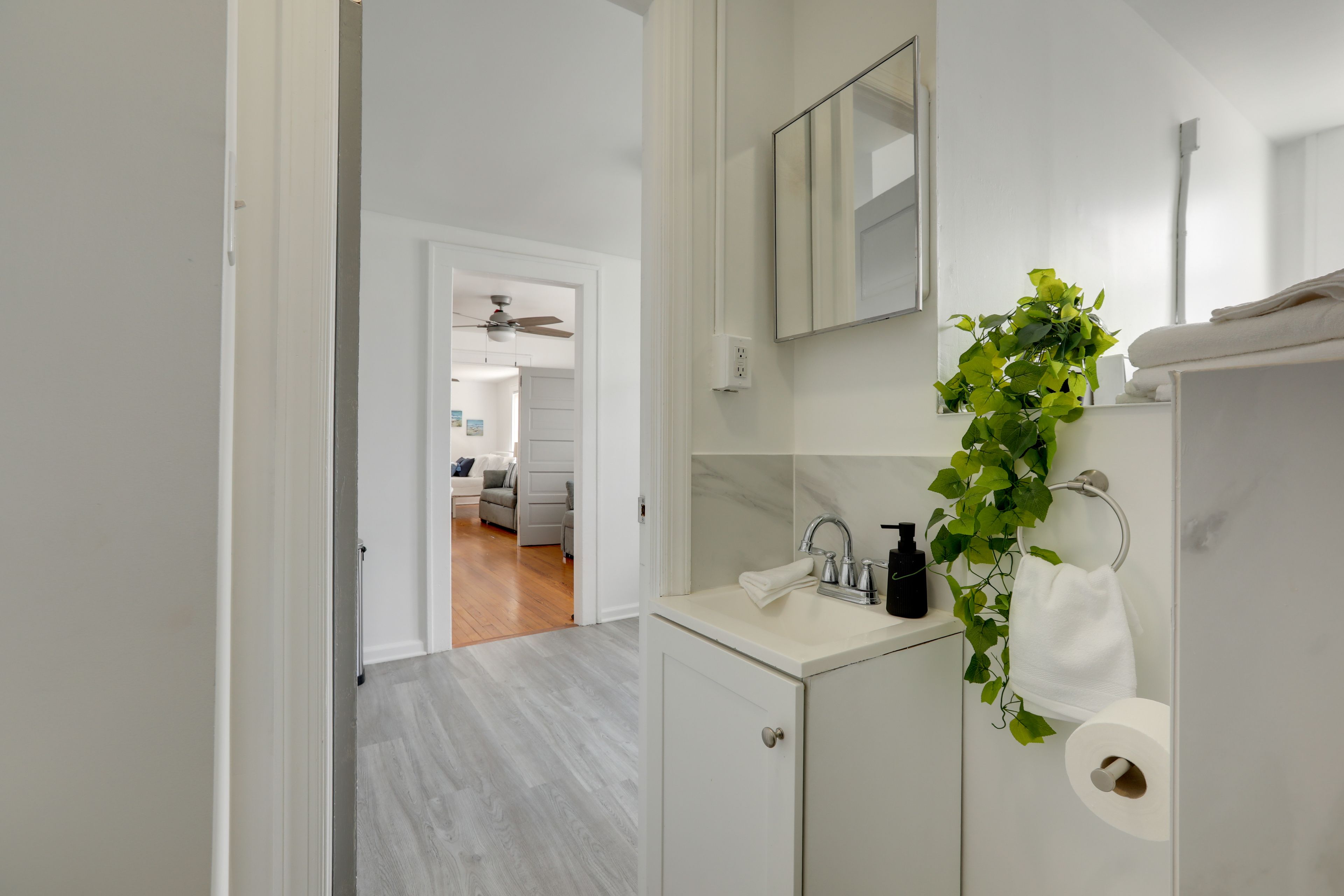 Full Bathroom