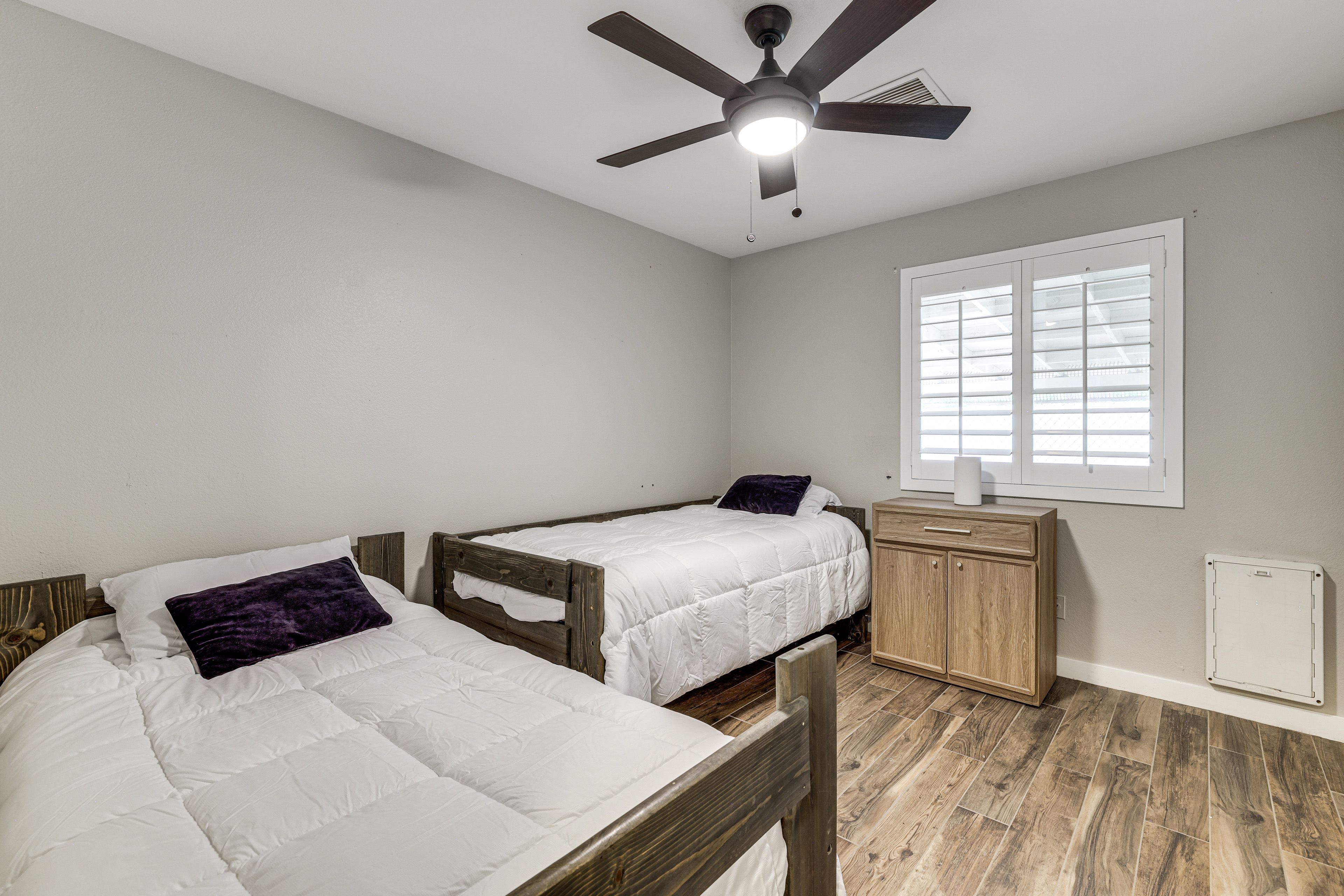 Bedroom 4 | 2 Twin Beds