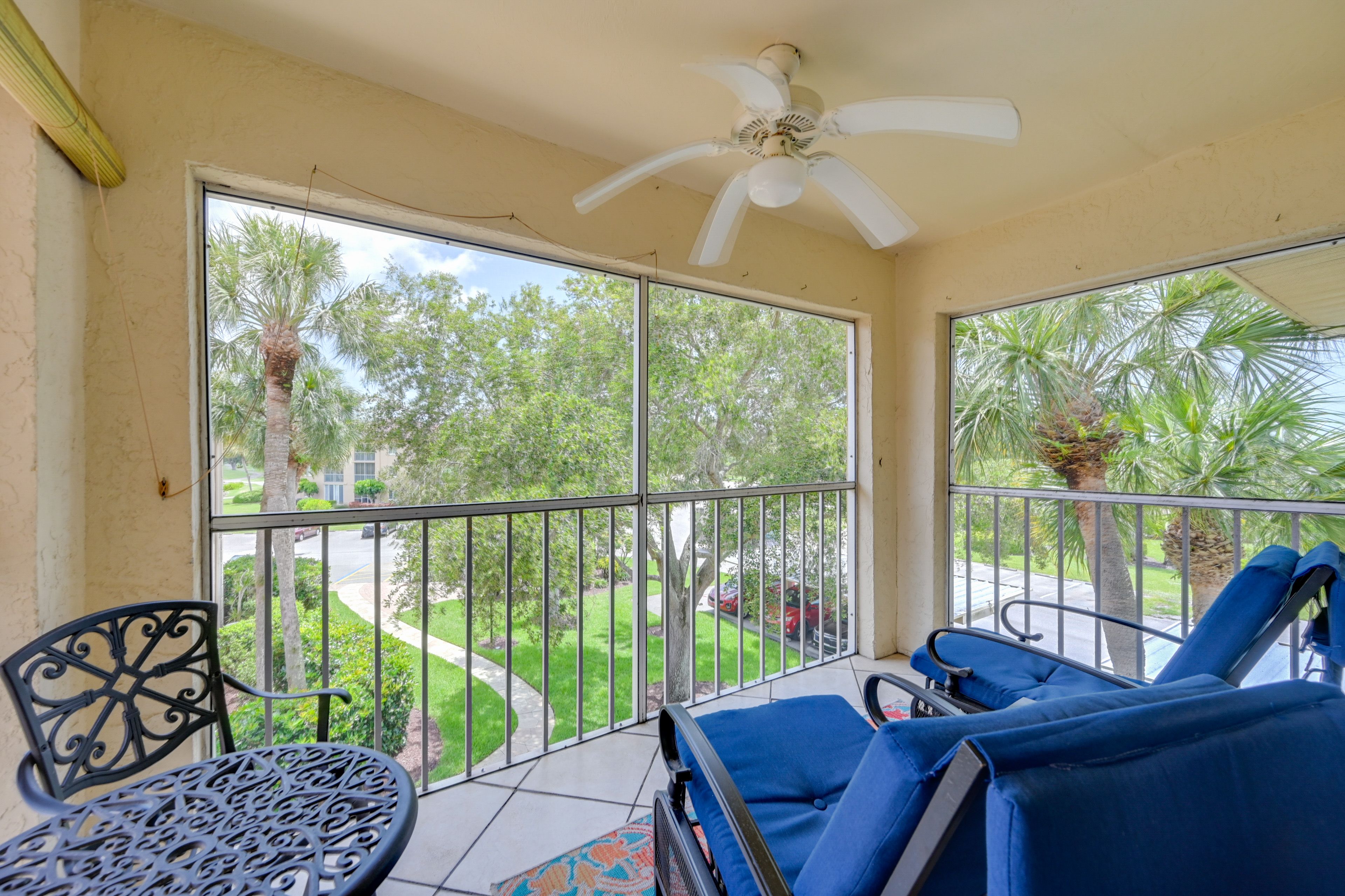 Screened Porch | Access via Living Room