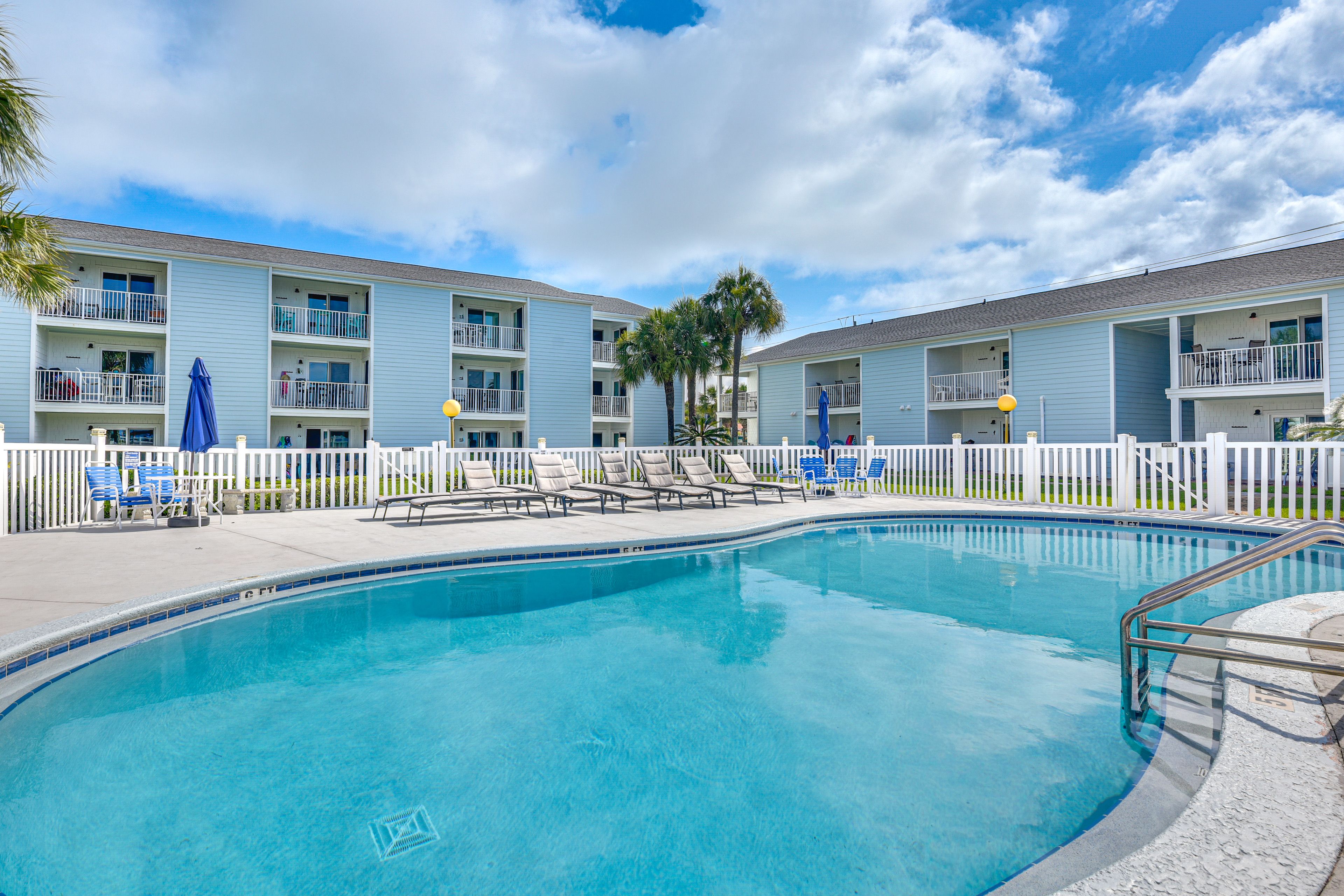 Tradewinds Condominiums | Community Amenities