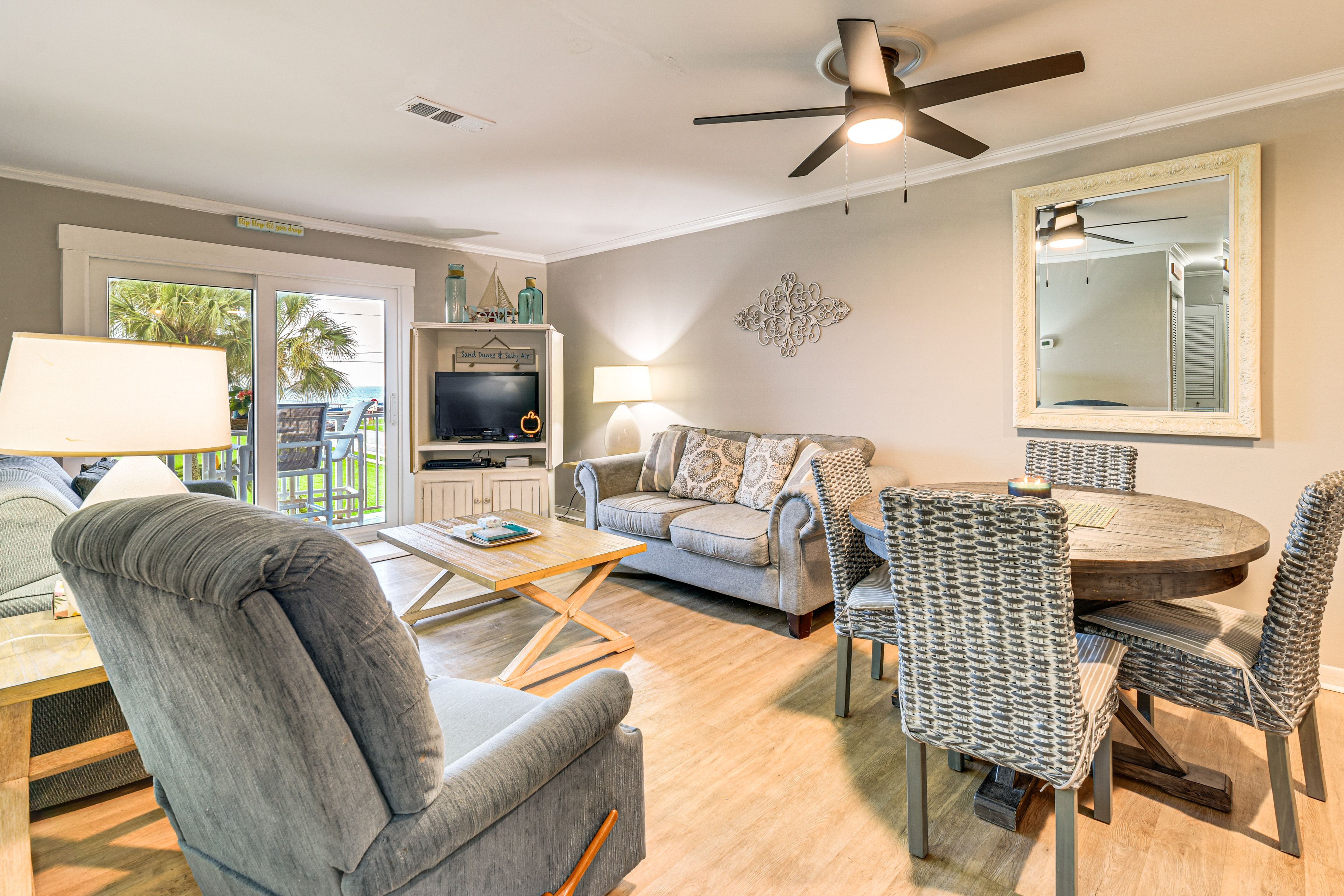 Living Room | Queen Sleeper Sofa