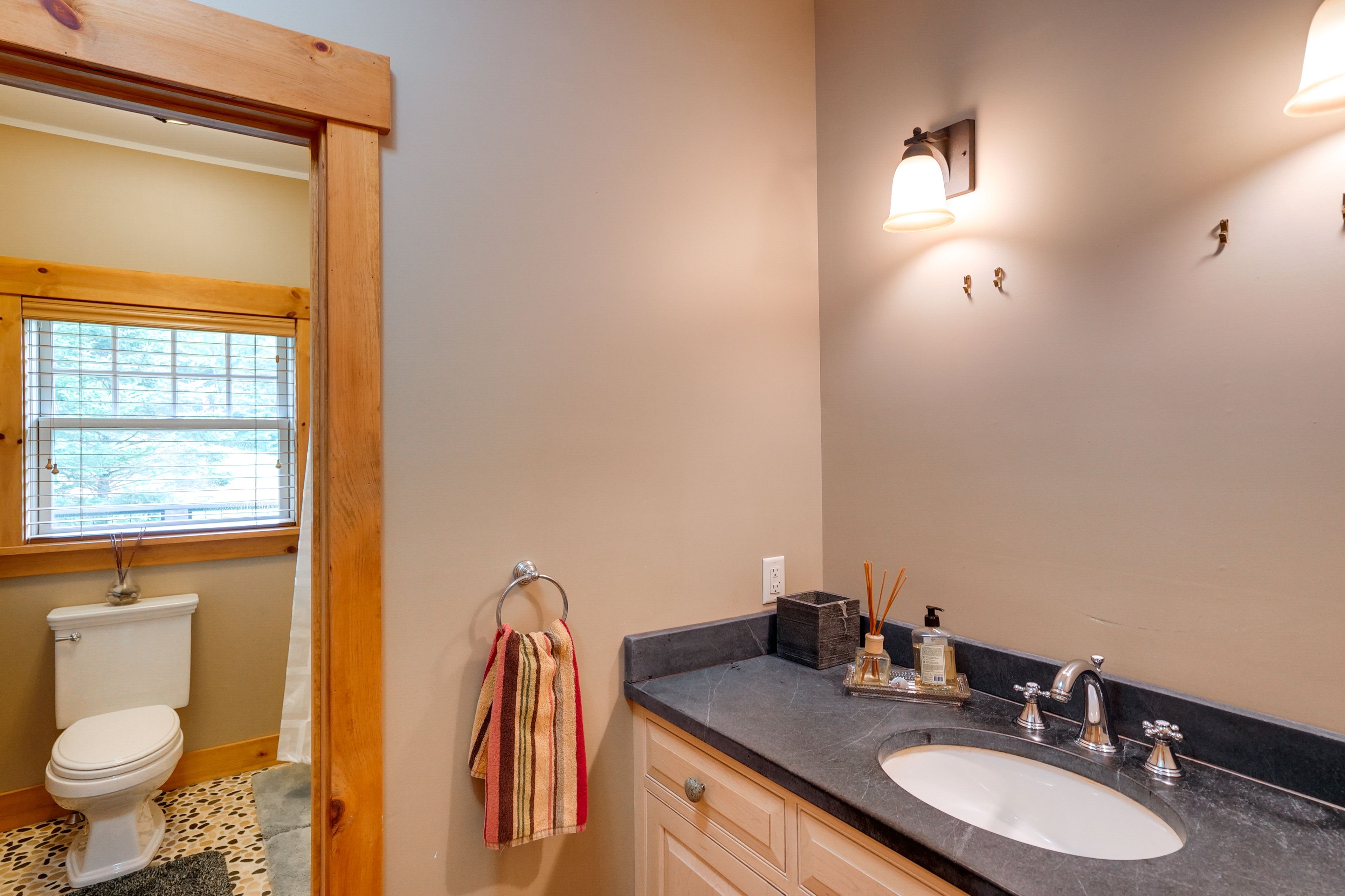 Full Bathroom | Main Level