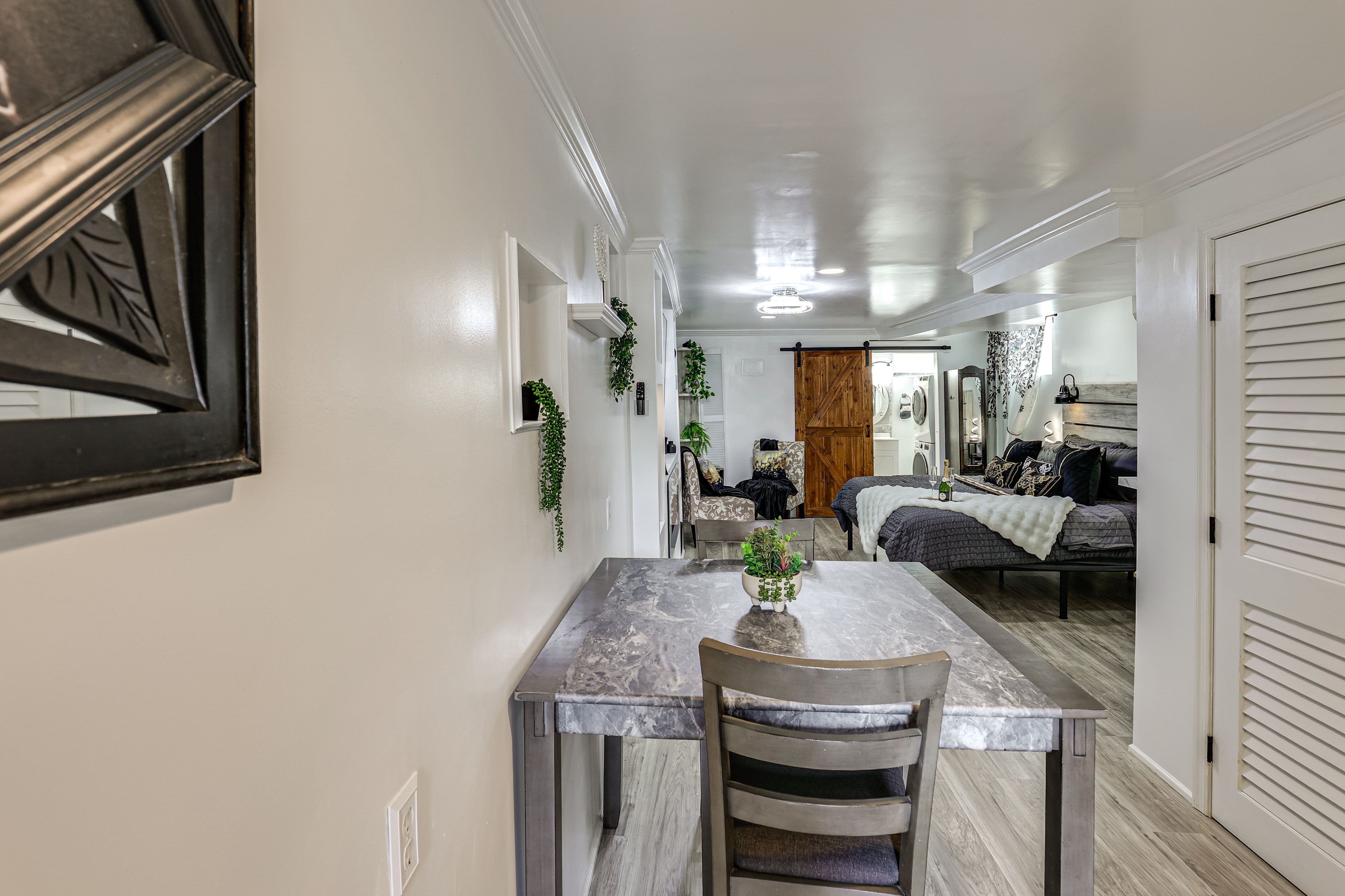 Bedroom 4 (Basement Studio) | Dining Area | Dishes & Flatware Provided
