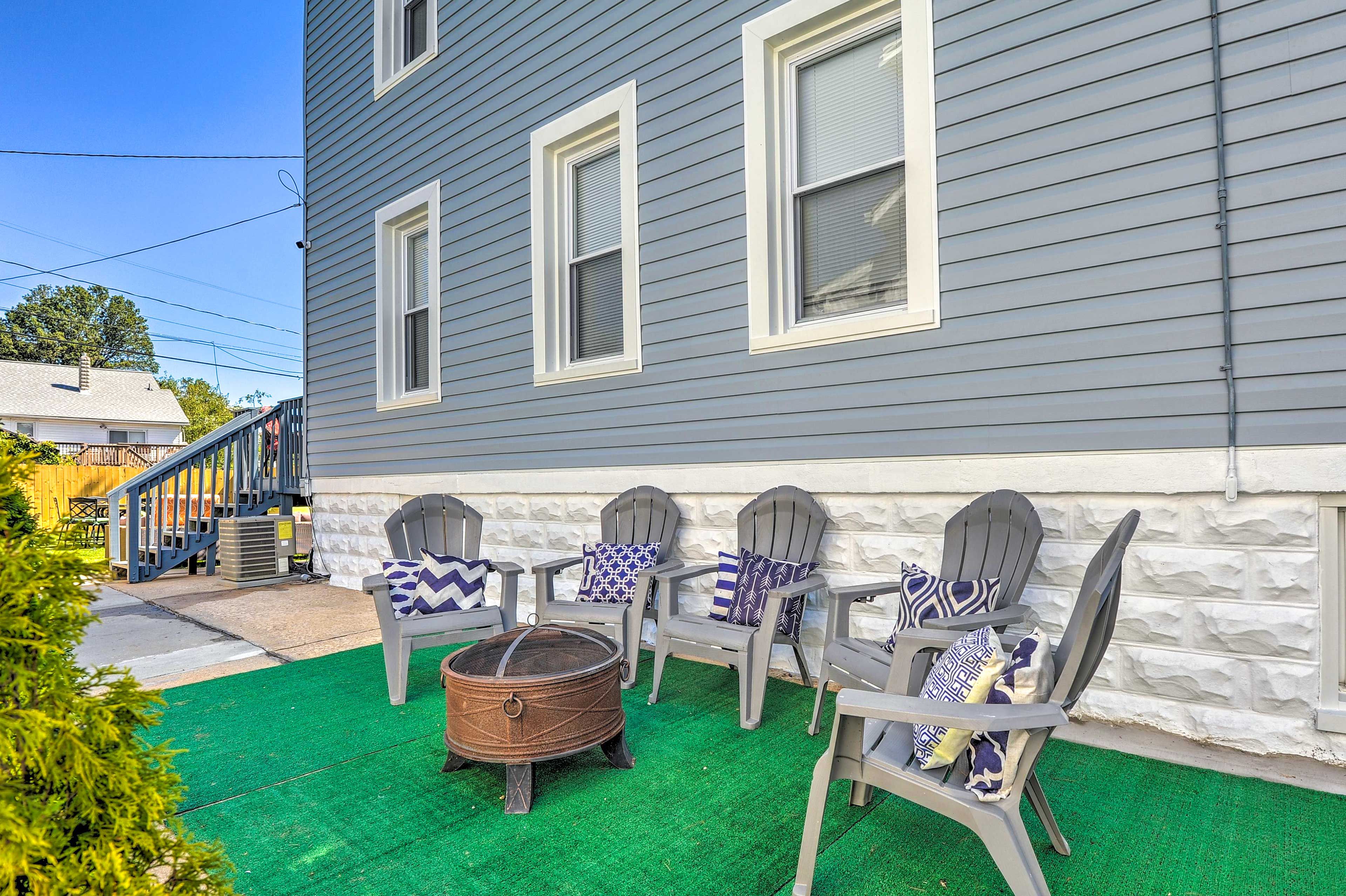 Side Patio | Fire Pit