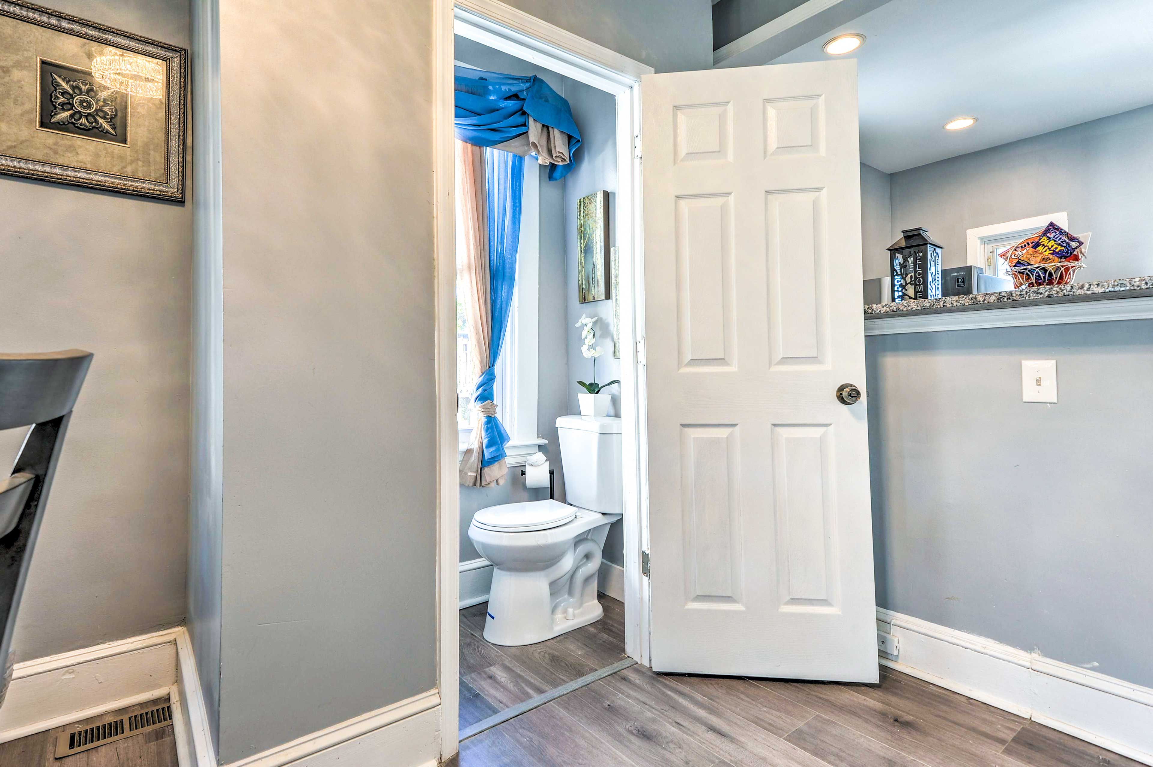 Half Bathroom | 1st Floor