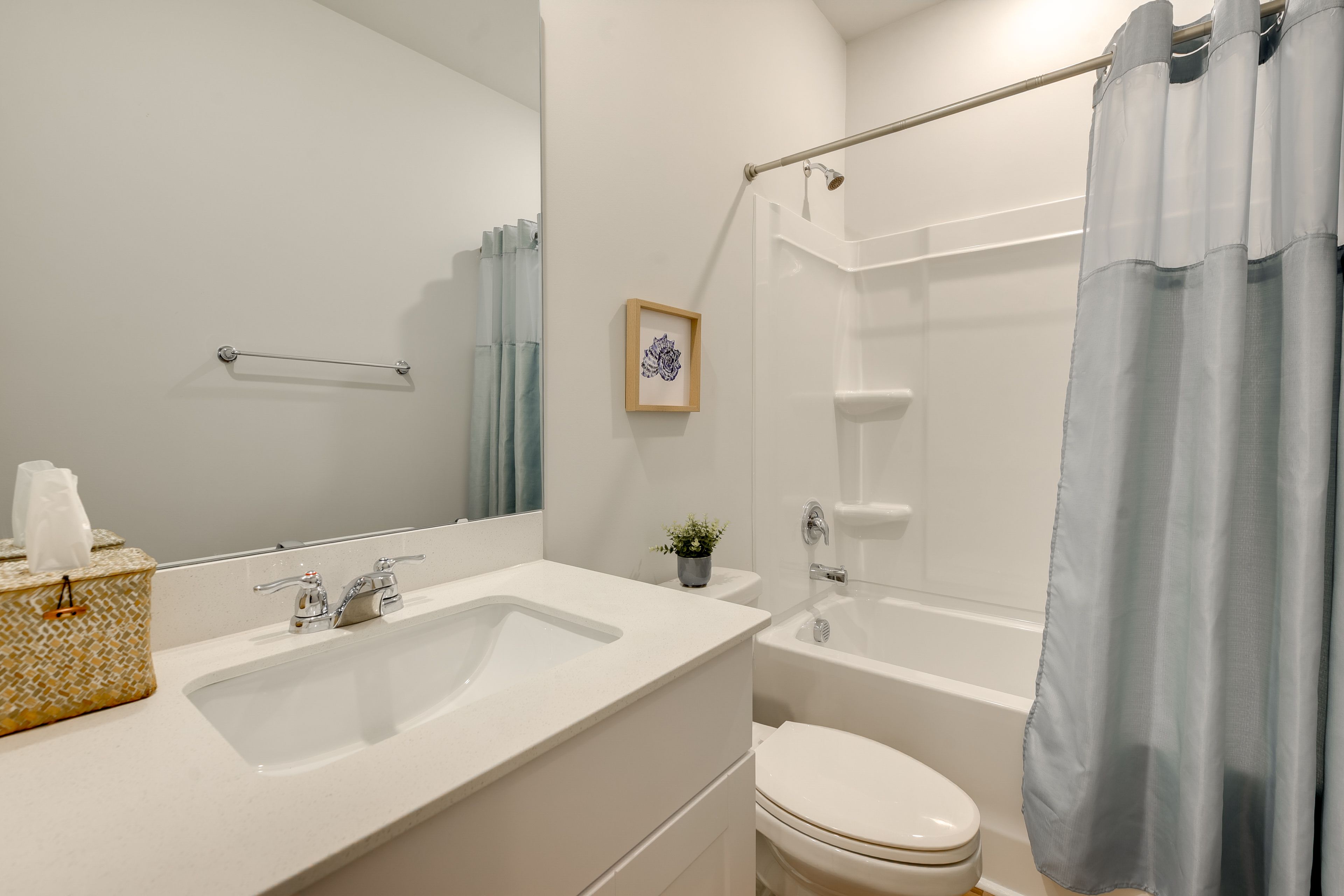 Full Bathroom | 1st Floor