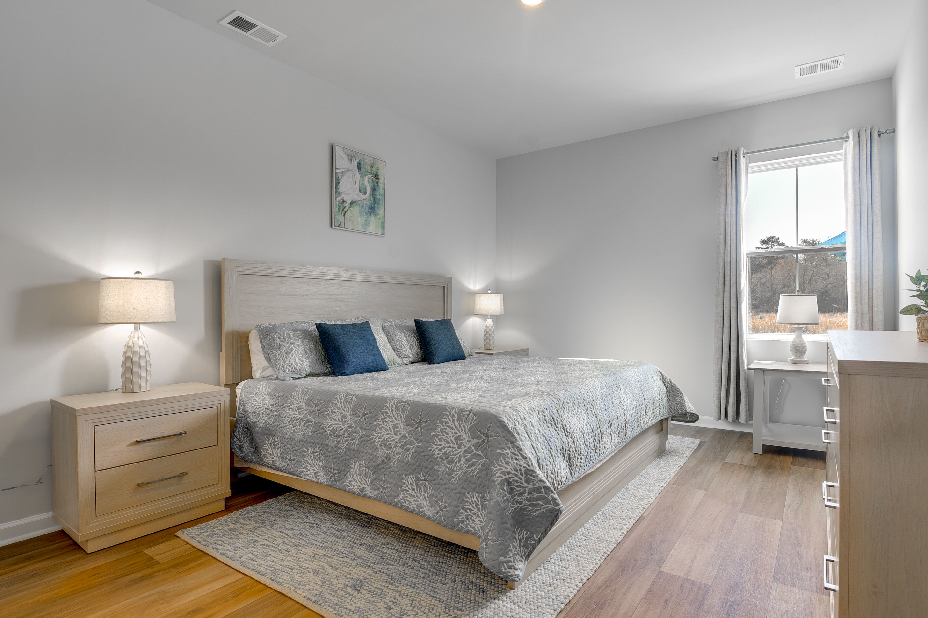 Bedroom 4 | King Bed | 1st Floor