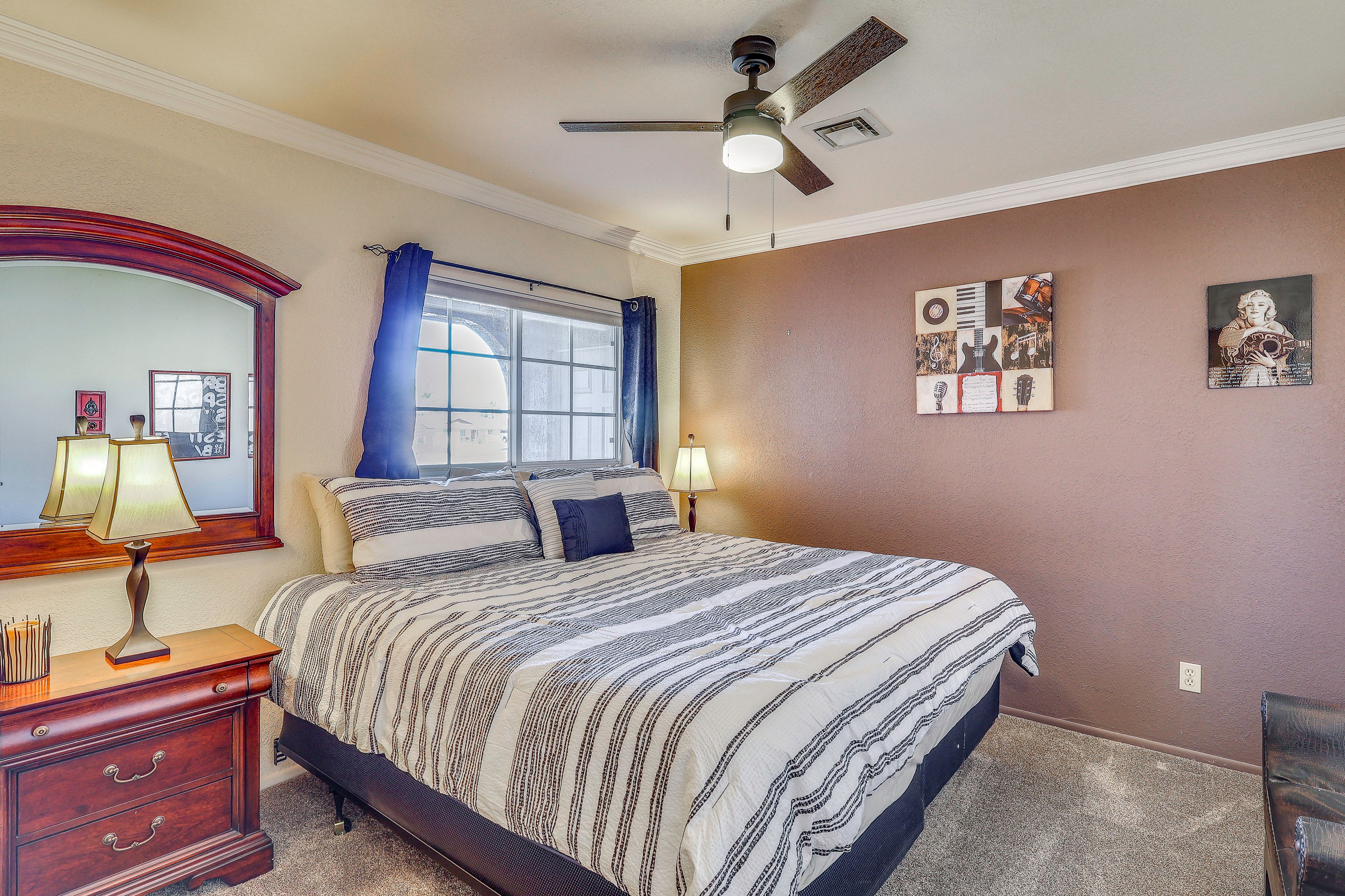 Bedroom 2 | King Bed