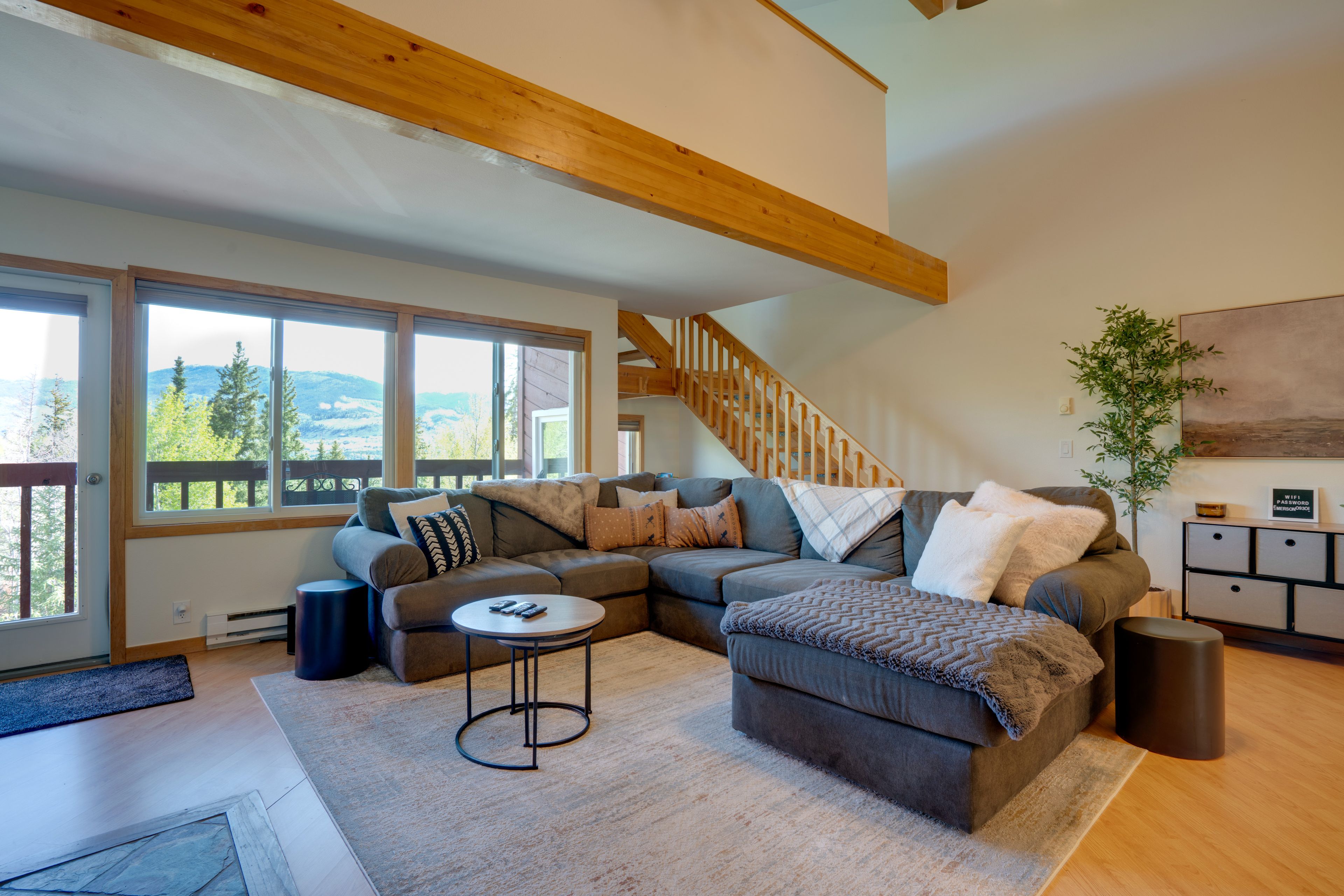 Living Room | Upper Level