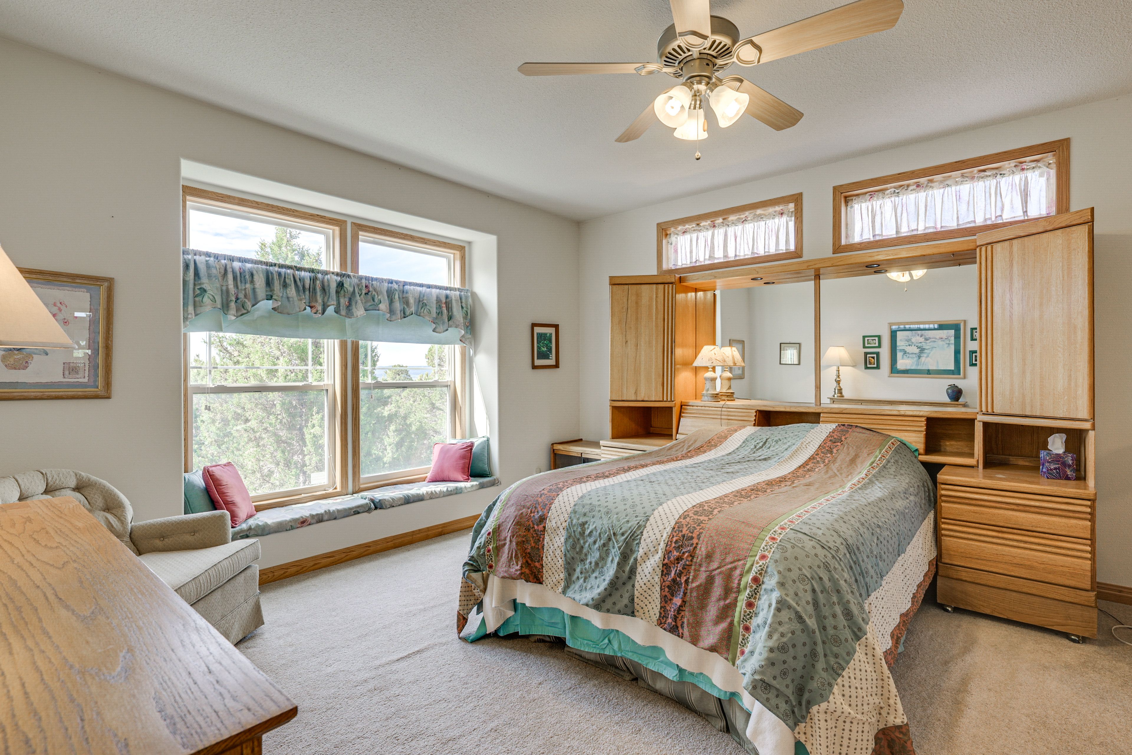 Bedroom 1 | Queen Bed