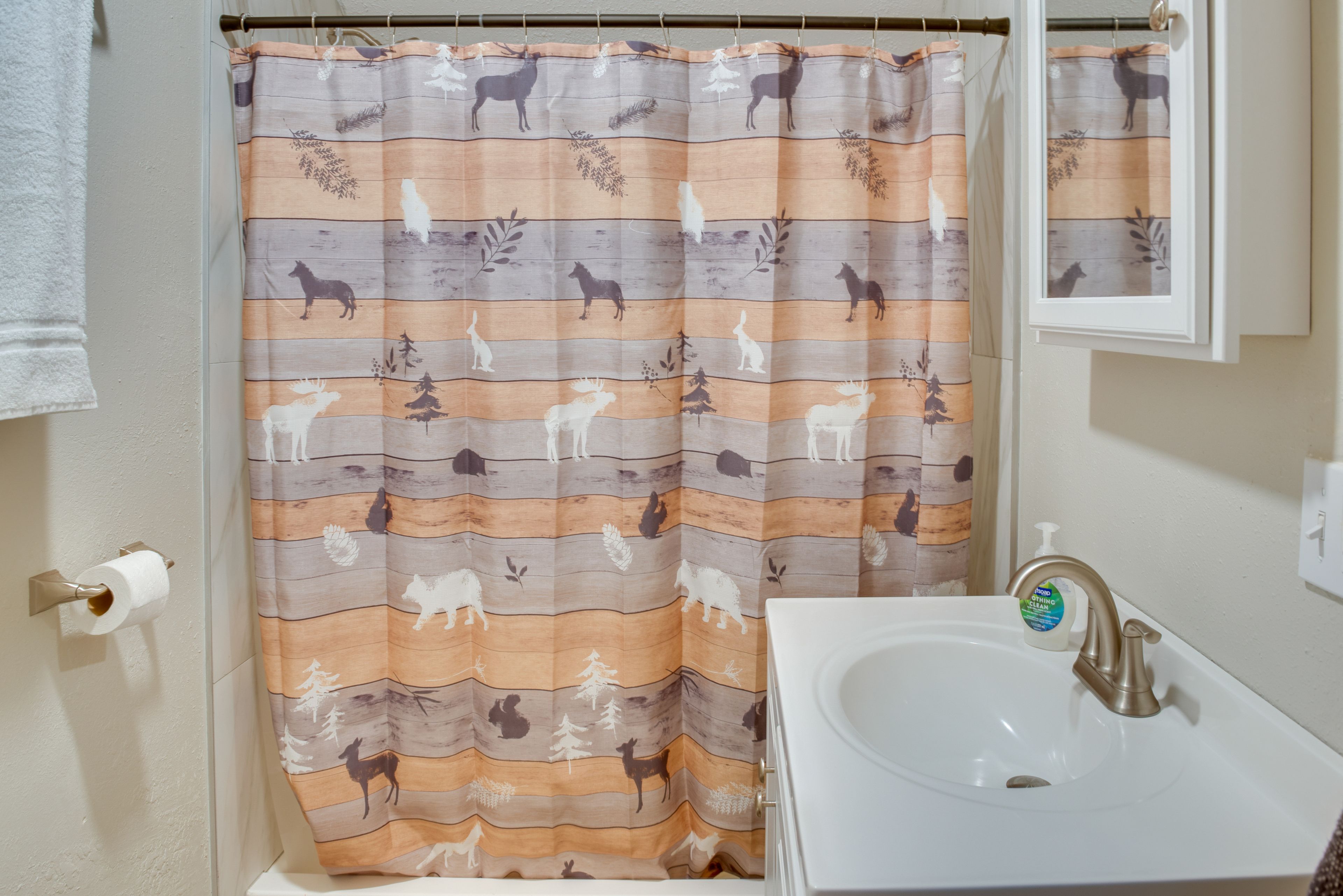 Full Bathroom | Unit 2