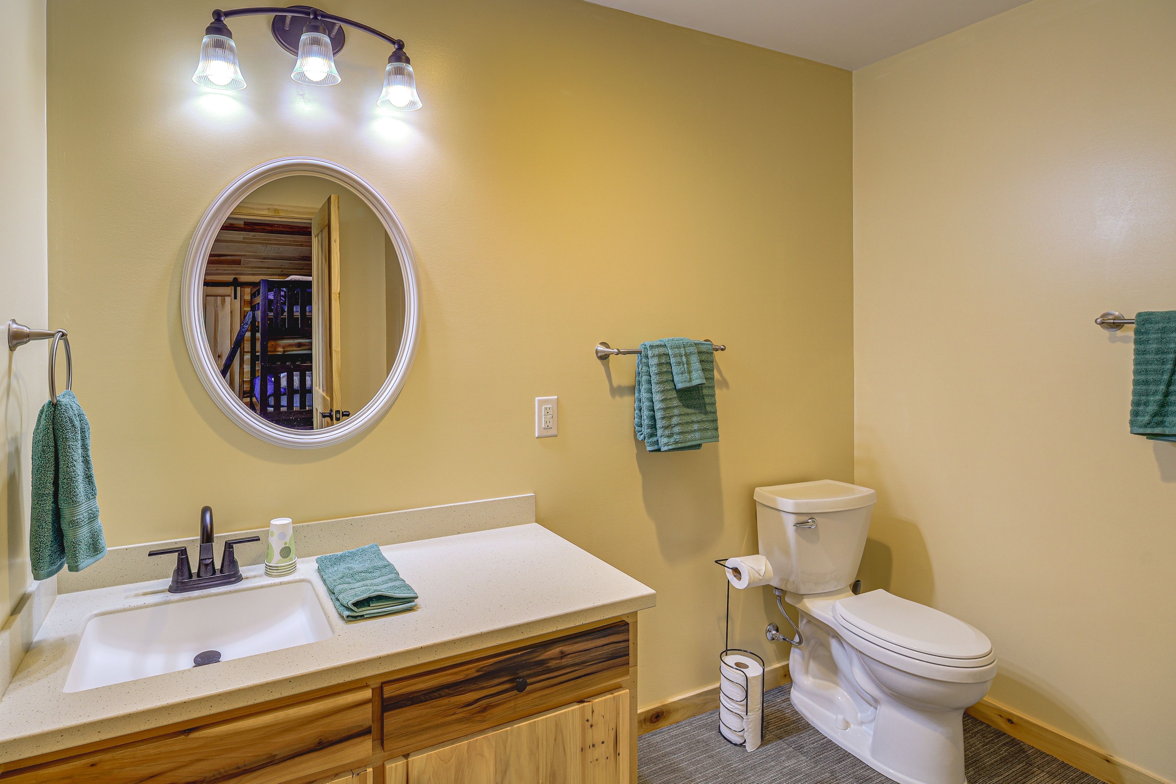 Full Bathroom | 2nd Floor