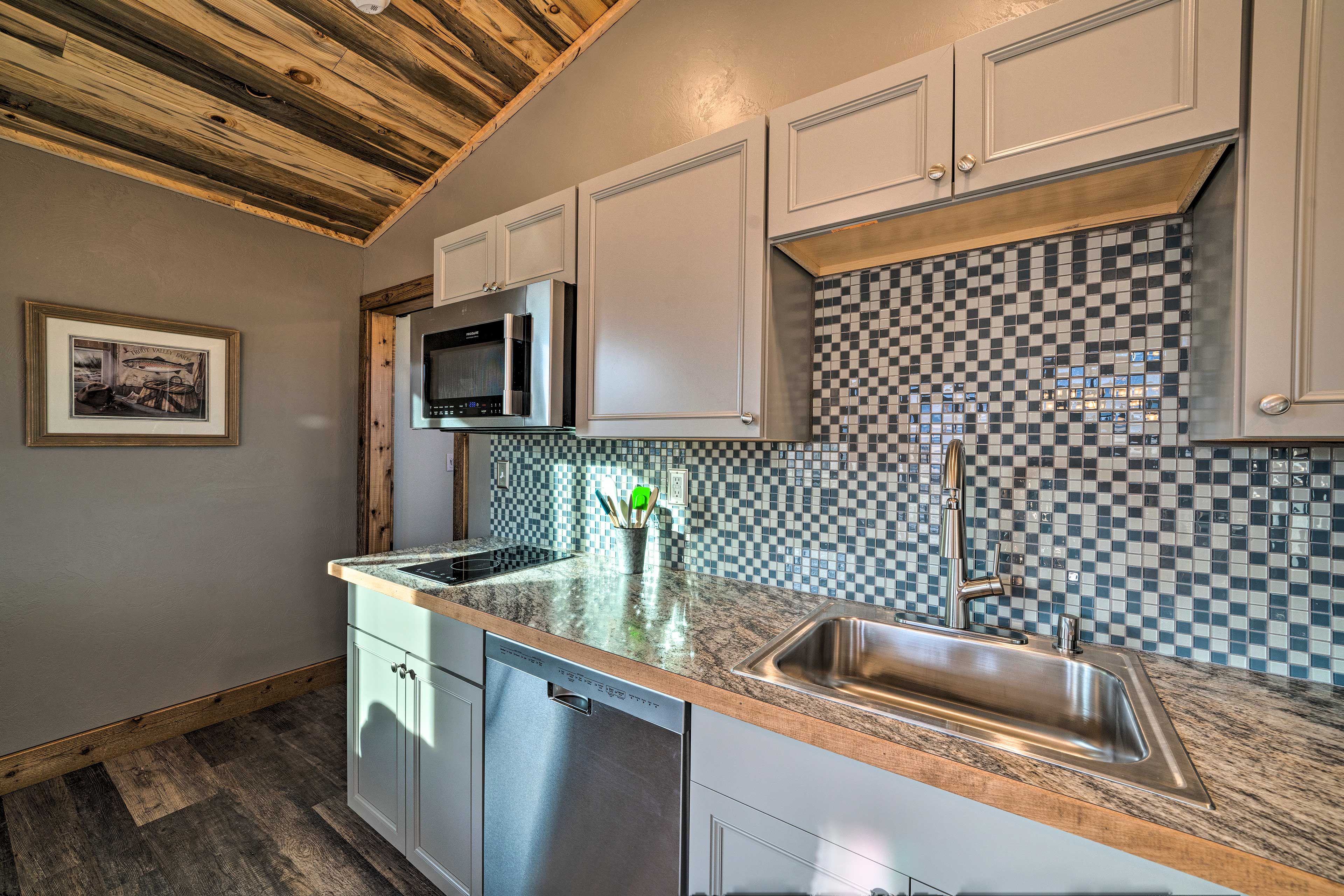 Fisherman Cabin | Kitchenette