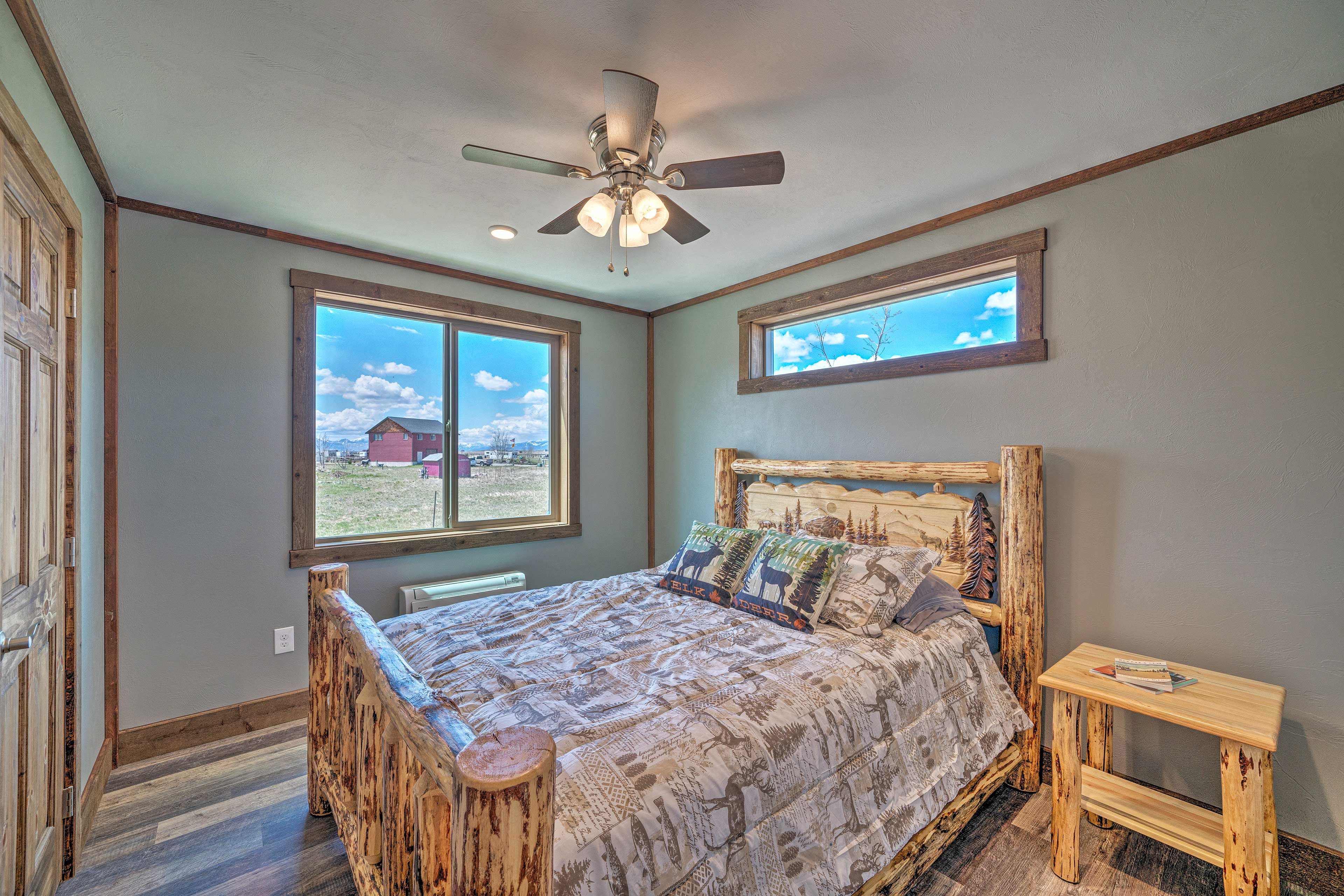 Yellowstone Cabin | Bedroom 1 | Queen Bed | 1st Floor