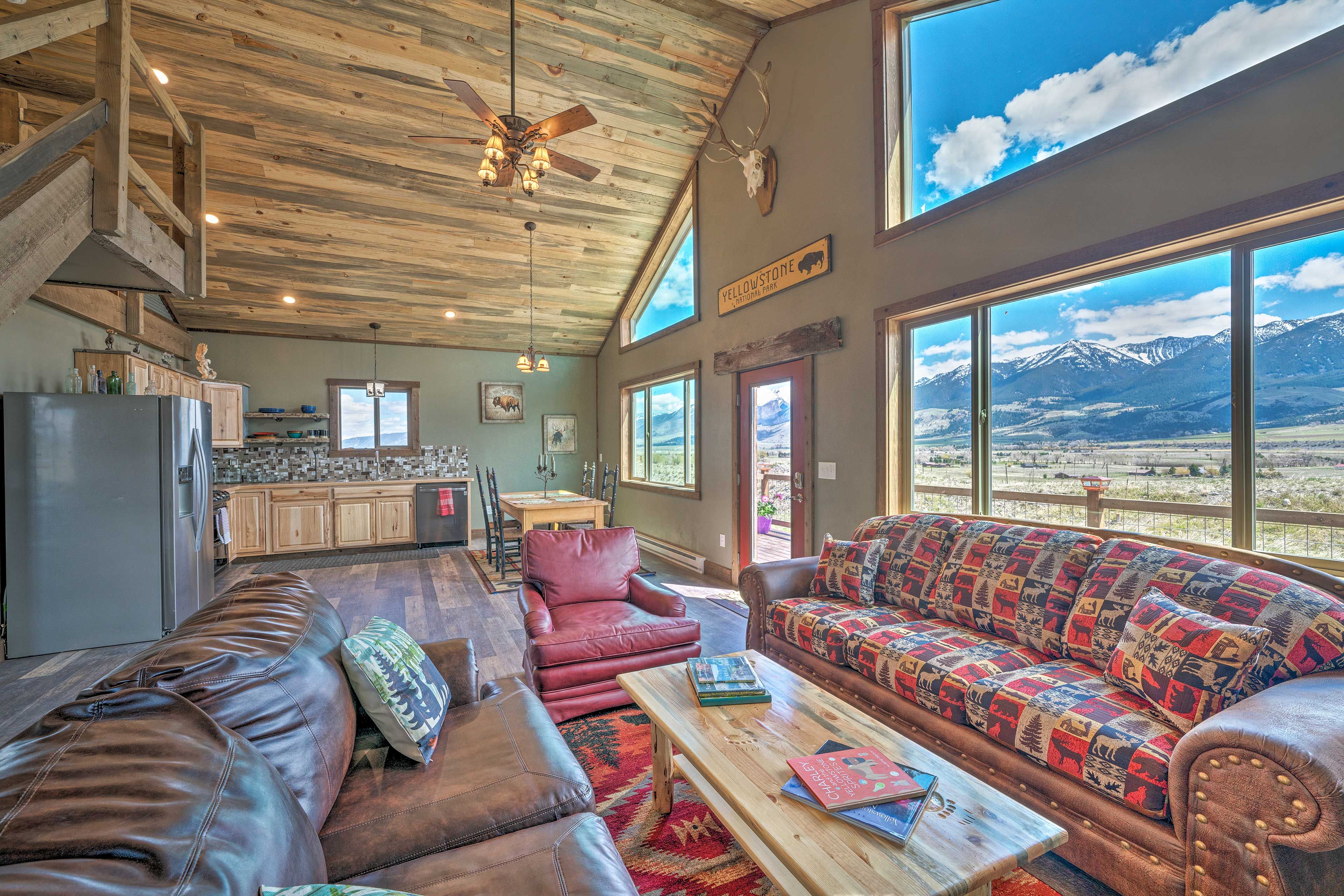 Yellowstone Cabin | Living Area | Queen Sleeper Sofa | 1st Floor