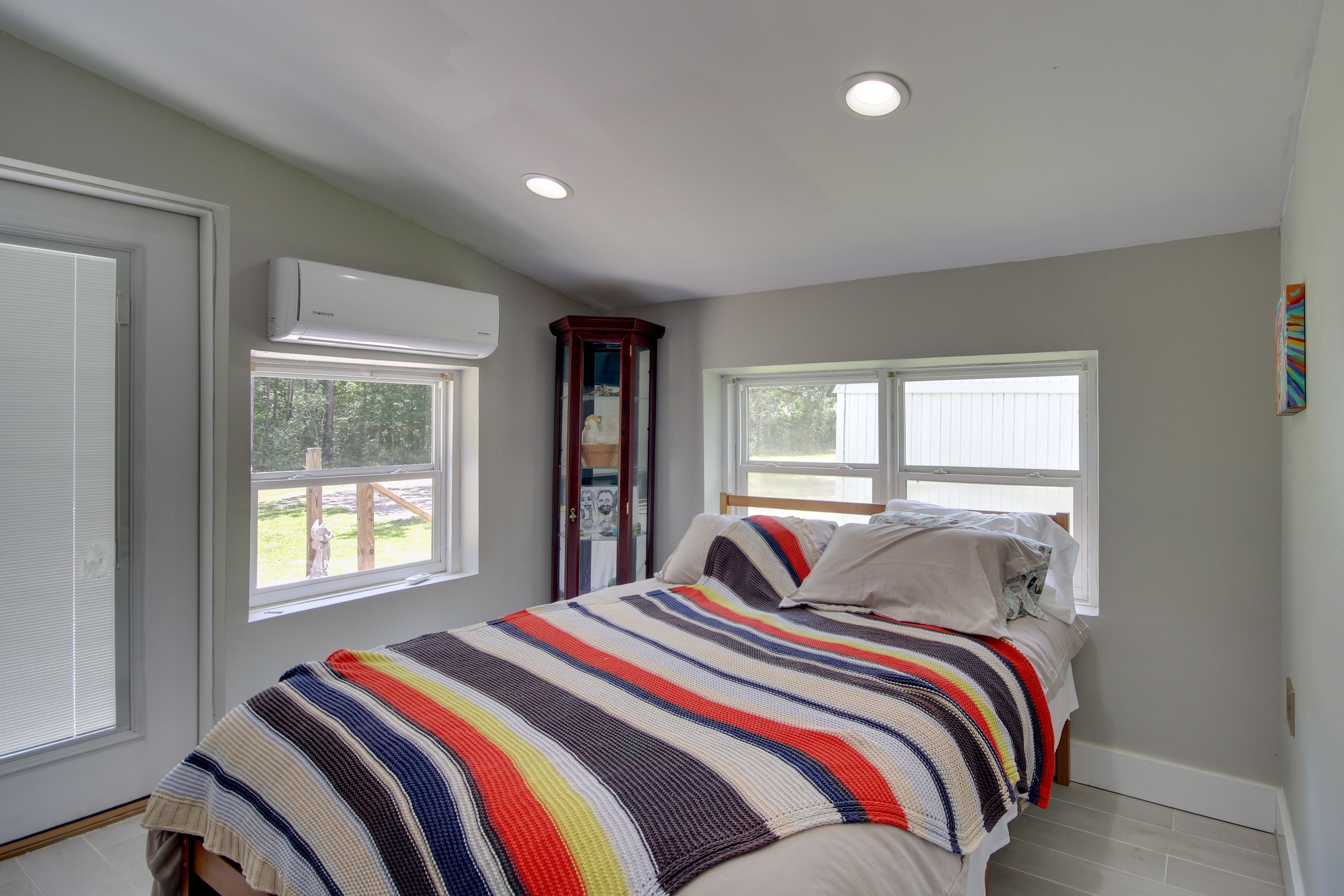 Bedroom 2 | Queen Bed