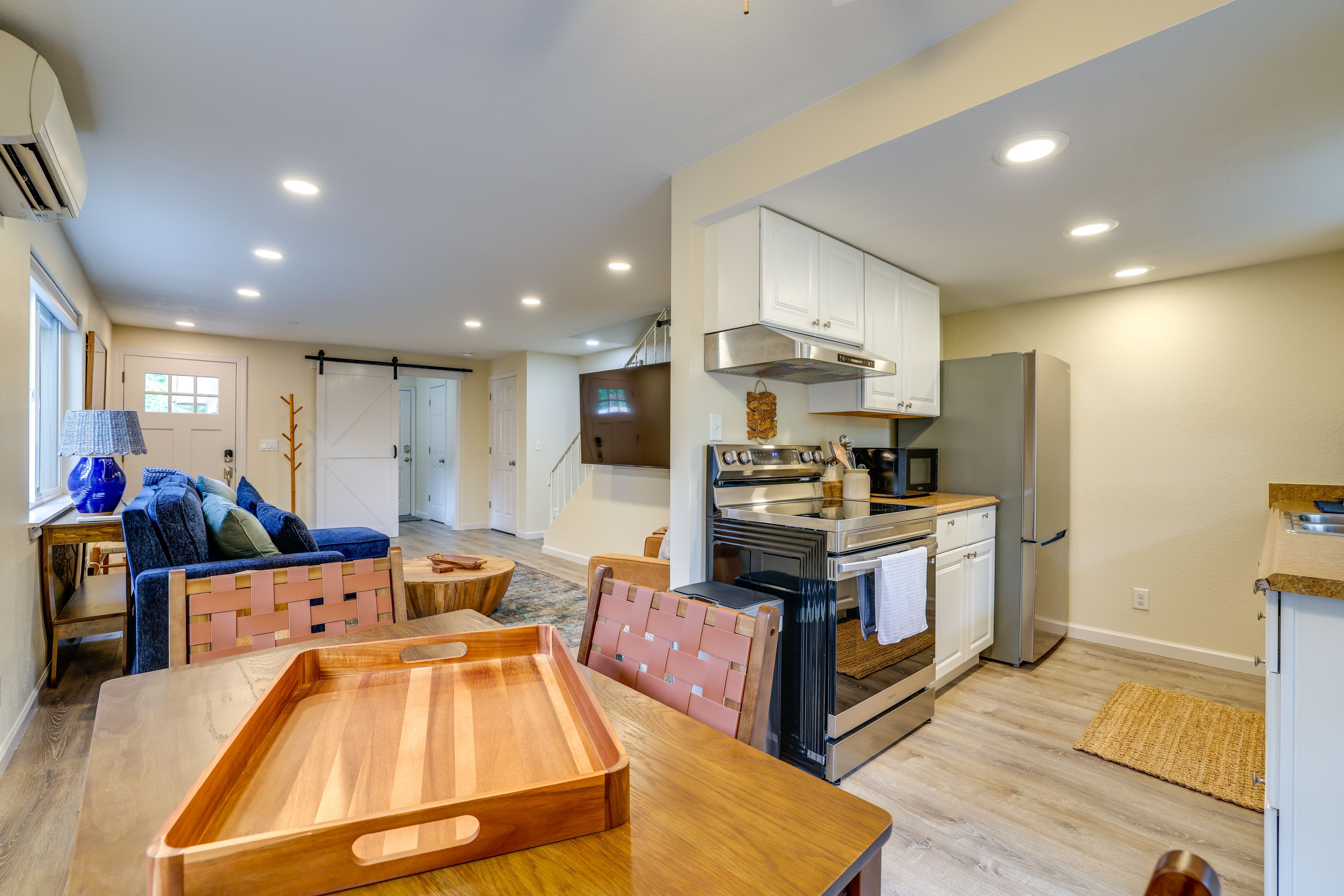 Dining Area | 1st Floor