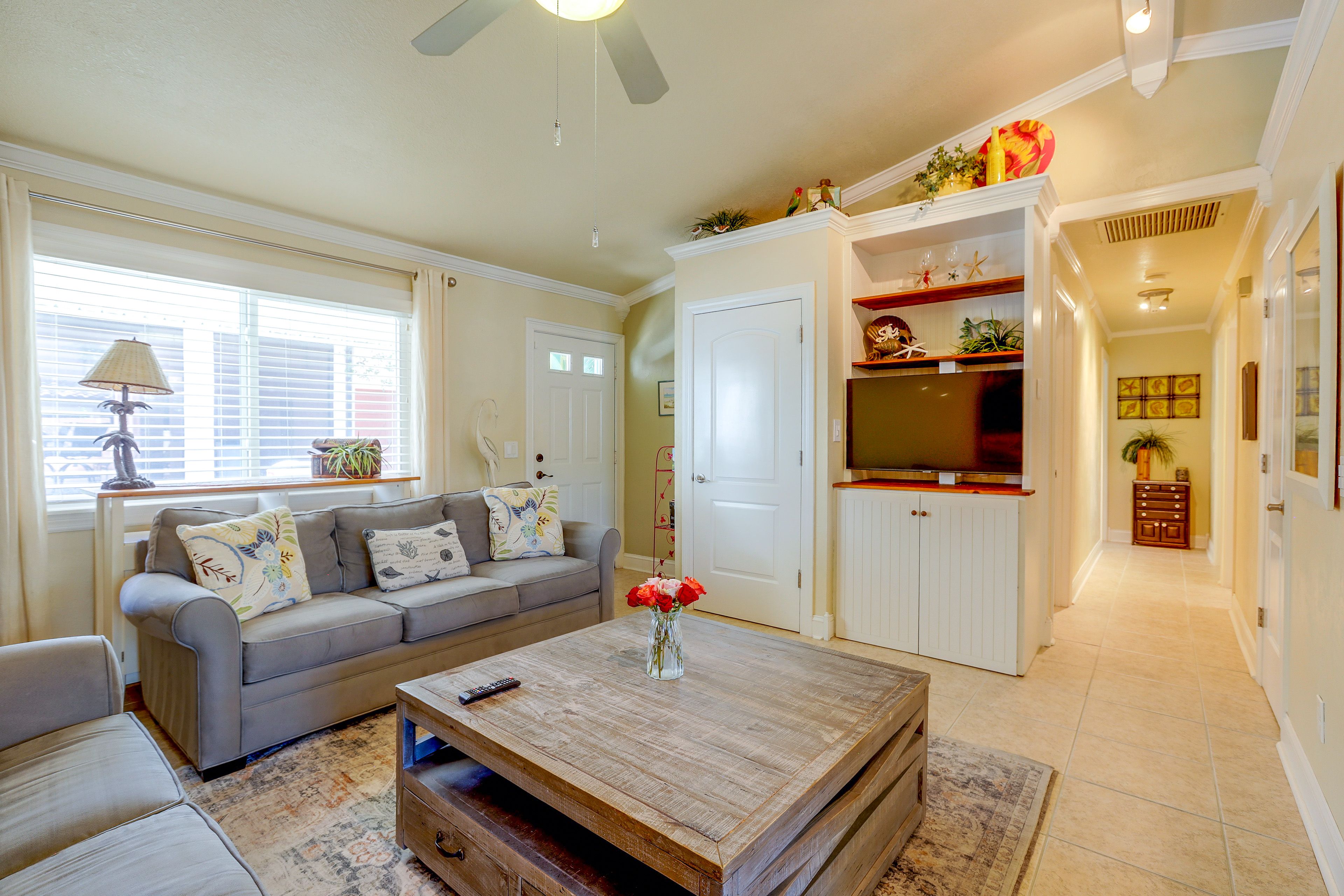 Living Room | Sleeper Sofa