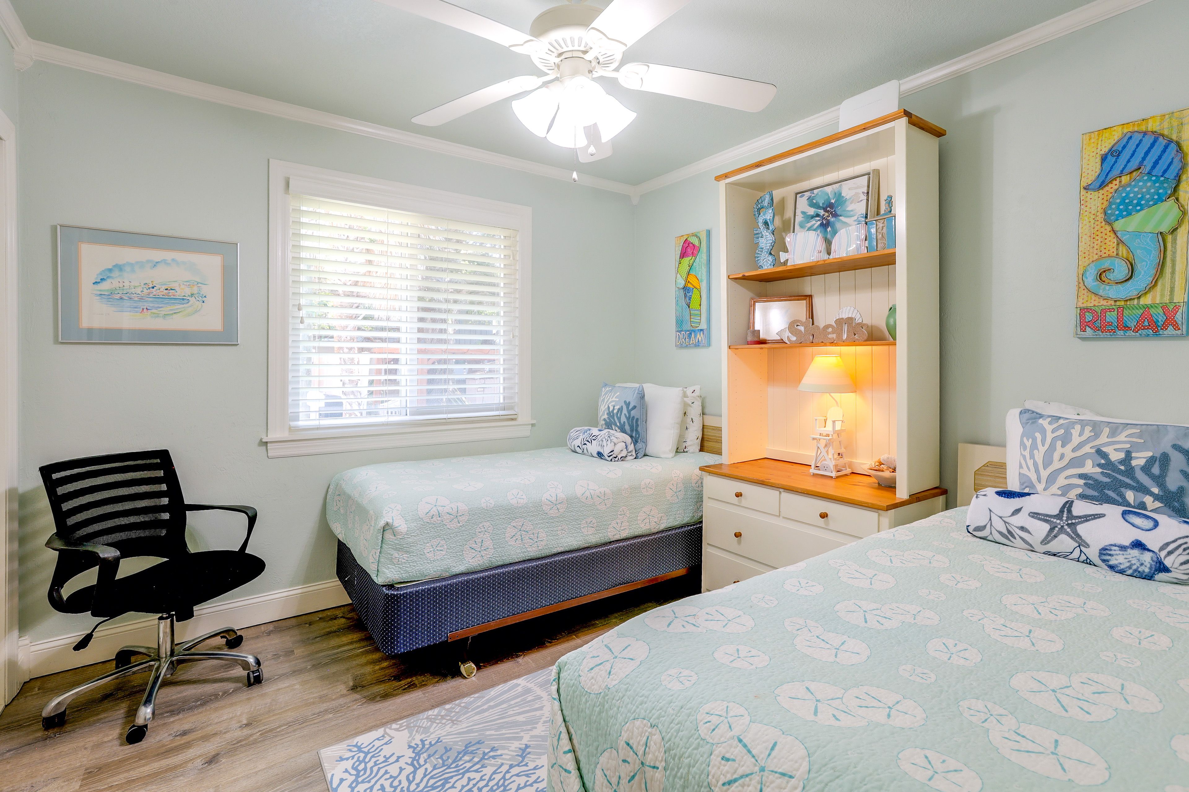 Bedroom 2 | 2 Twin Beds