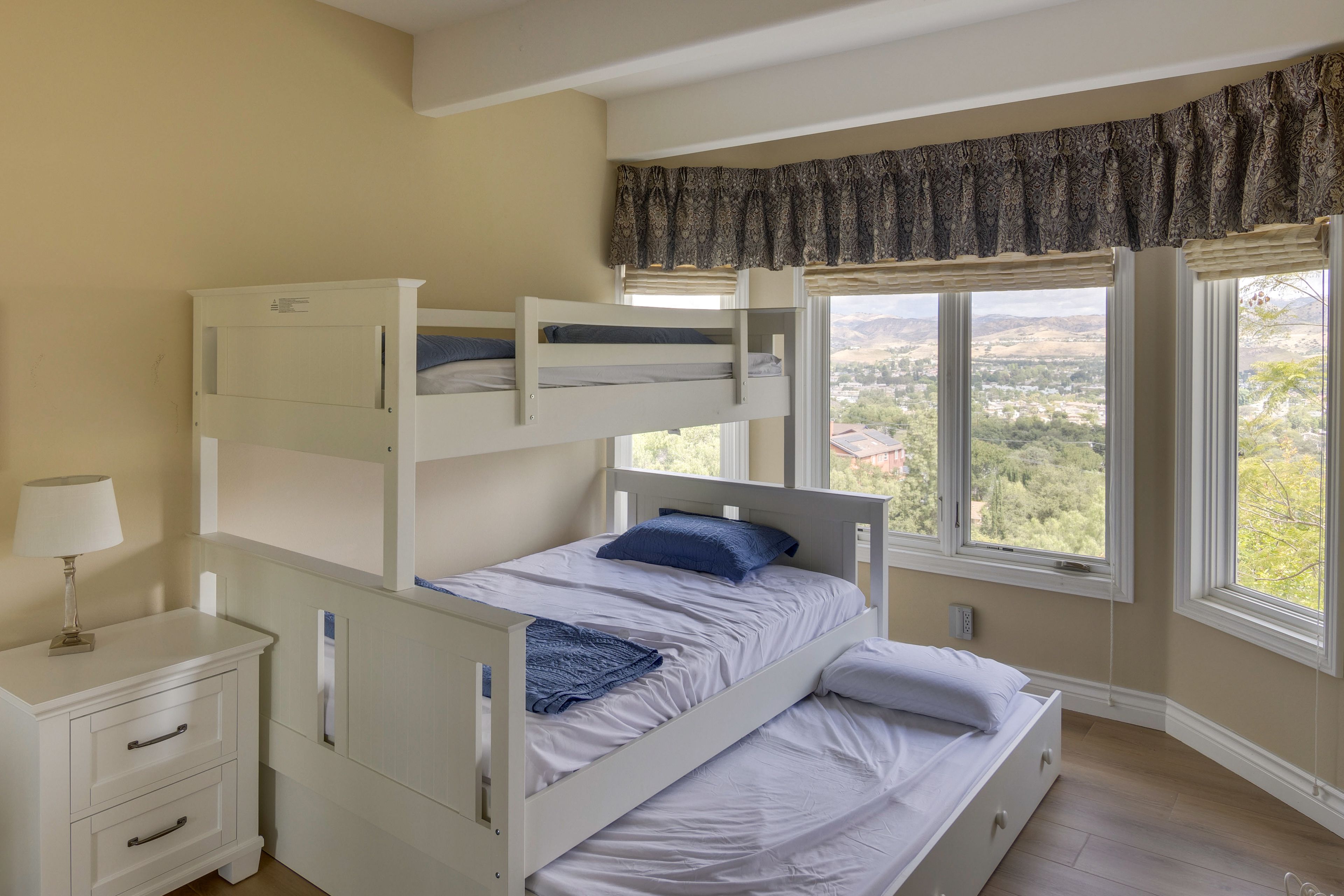 Bedroom 4 | Twin/Full Bunk Bed w/ Twin Trundle | Unit 1