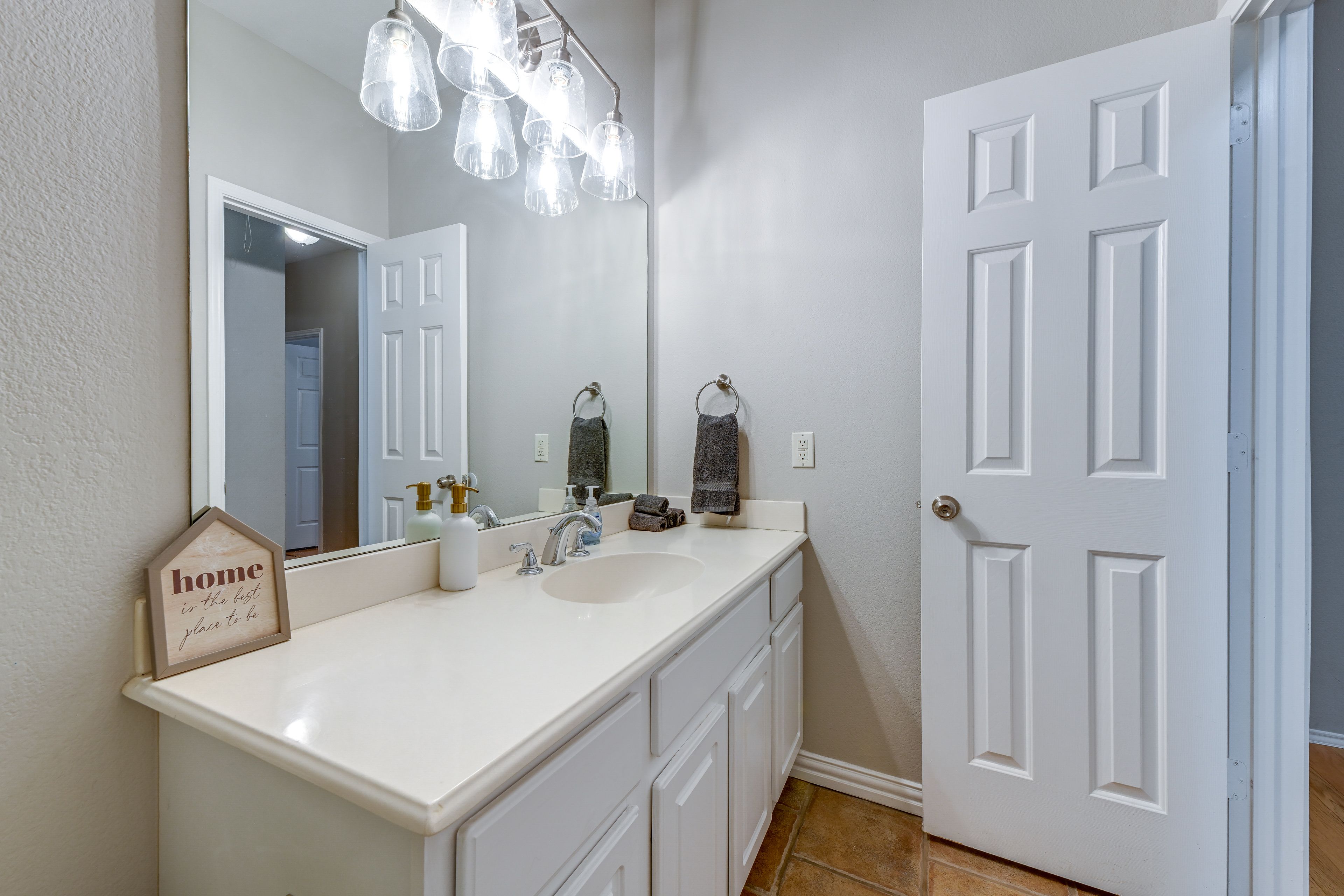 Full Bathroom