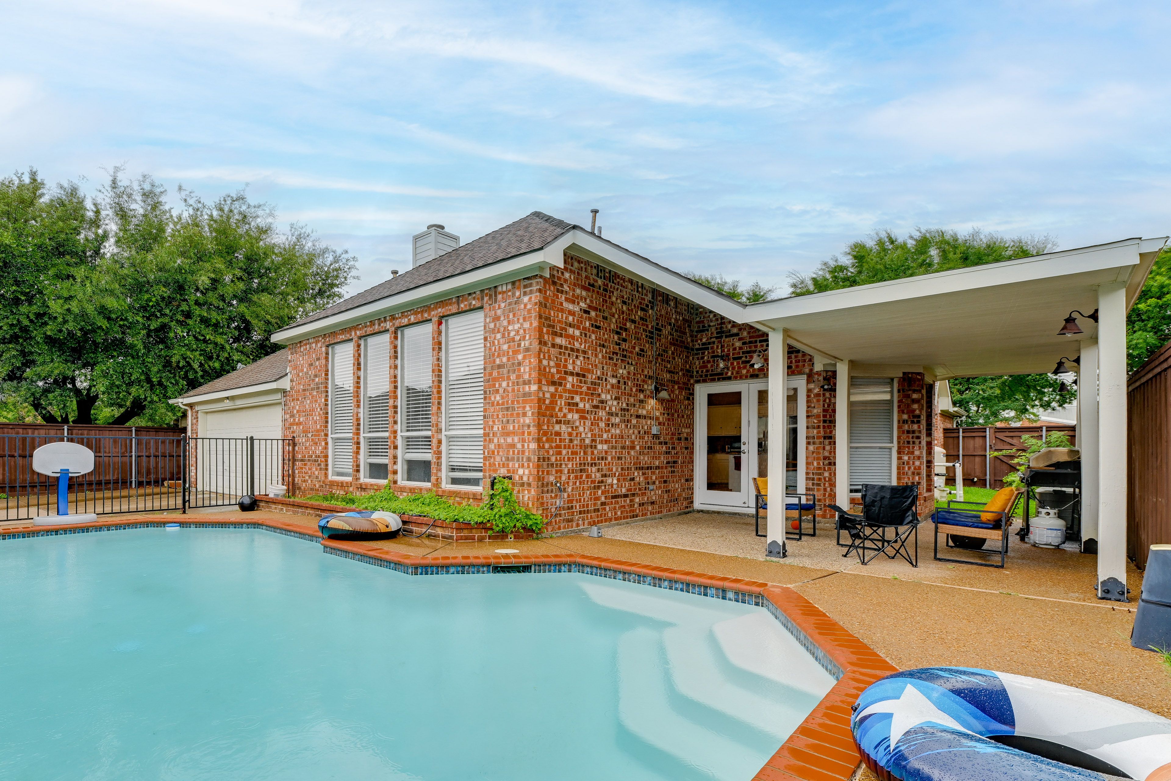 Frisco Vacation Rental | 4BR | 2BA | 2,639 Sq Ft | 2 Steps to Enter