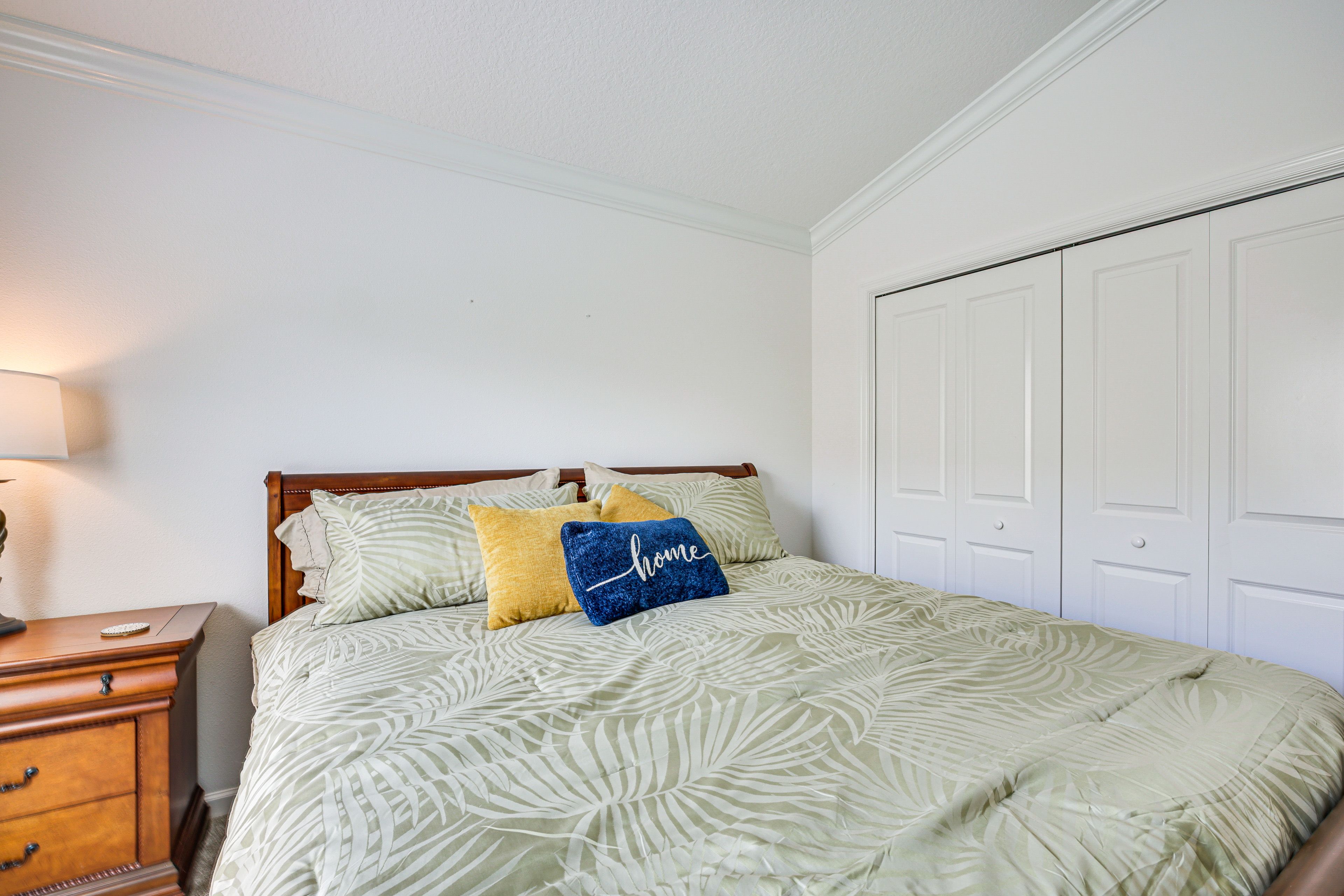 Bedroom 2 | King Bed