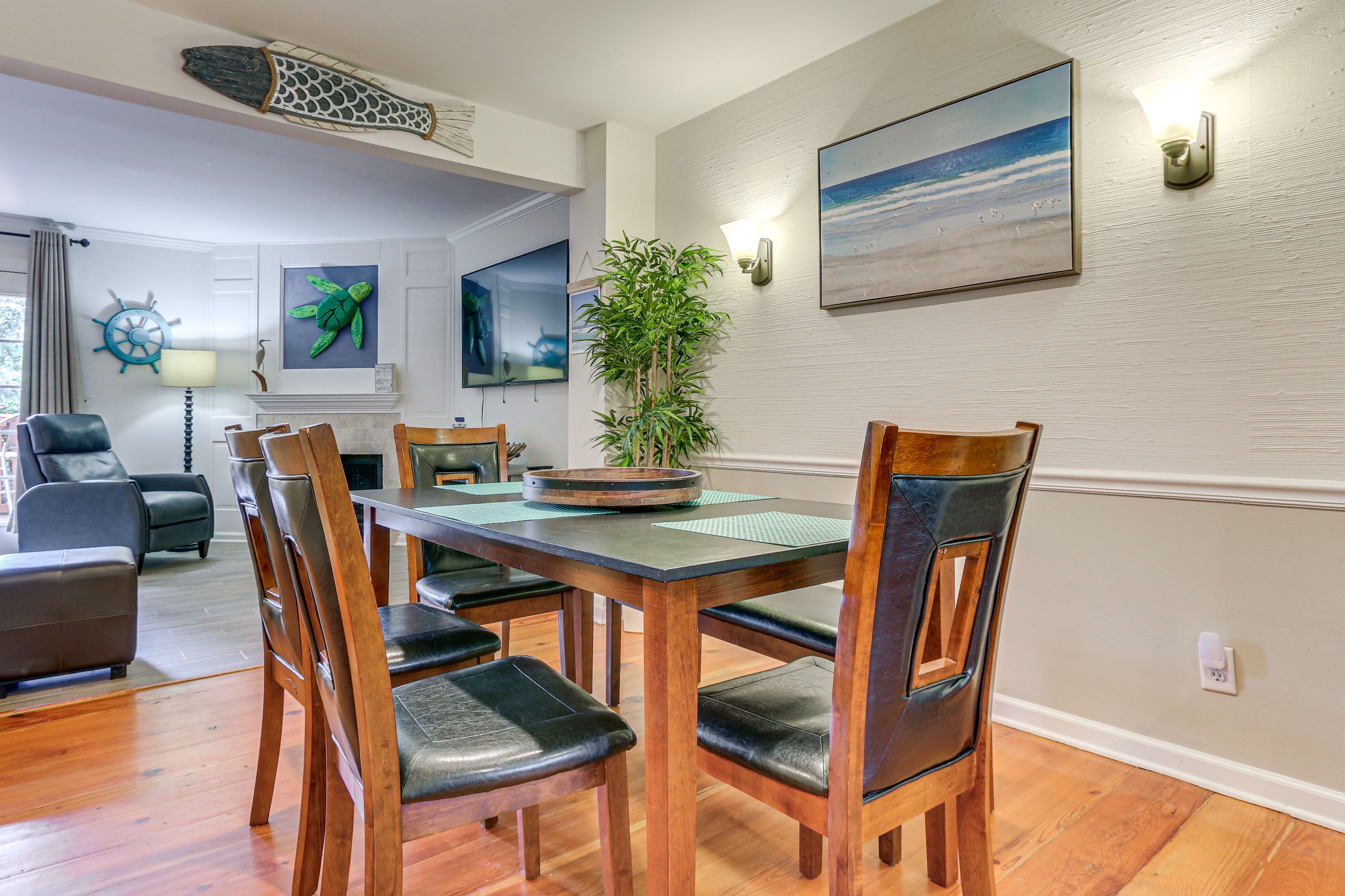 Dining Area | 1st Floor