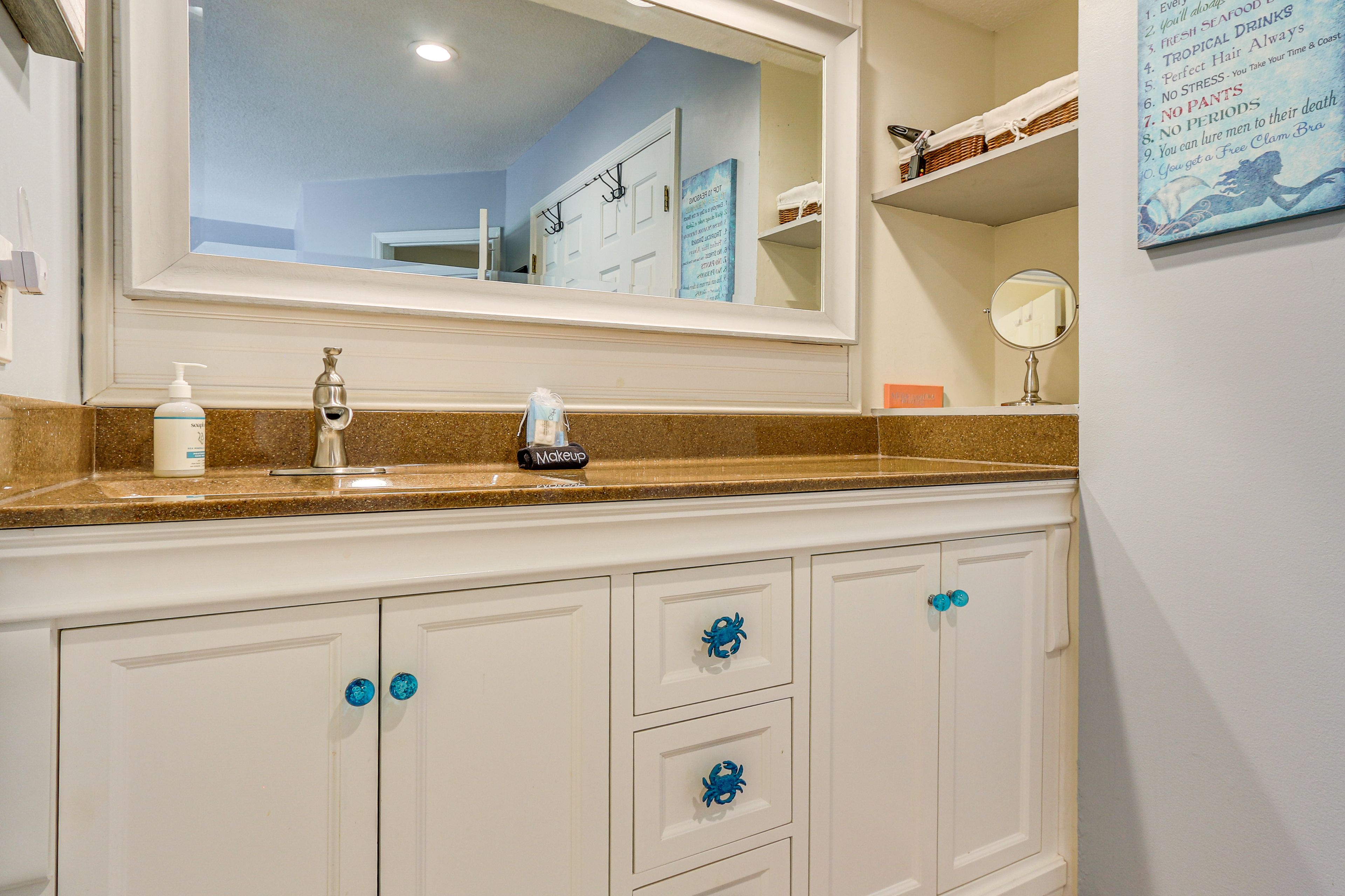 Full Bathroom | 2nd Floor