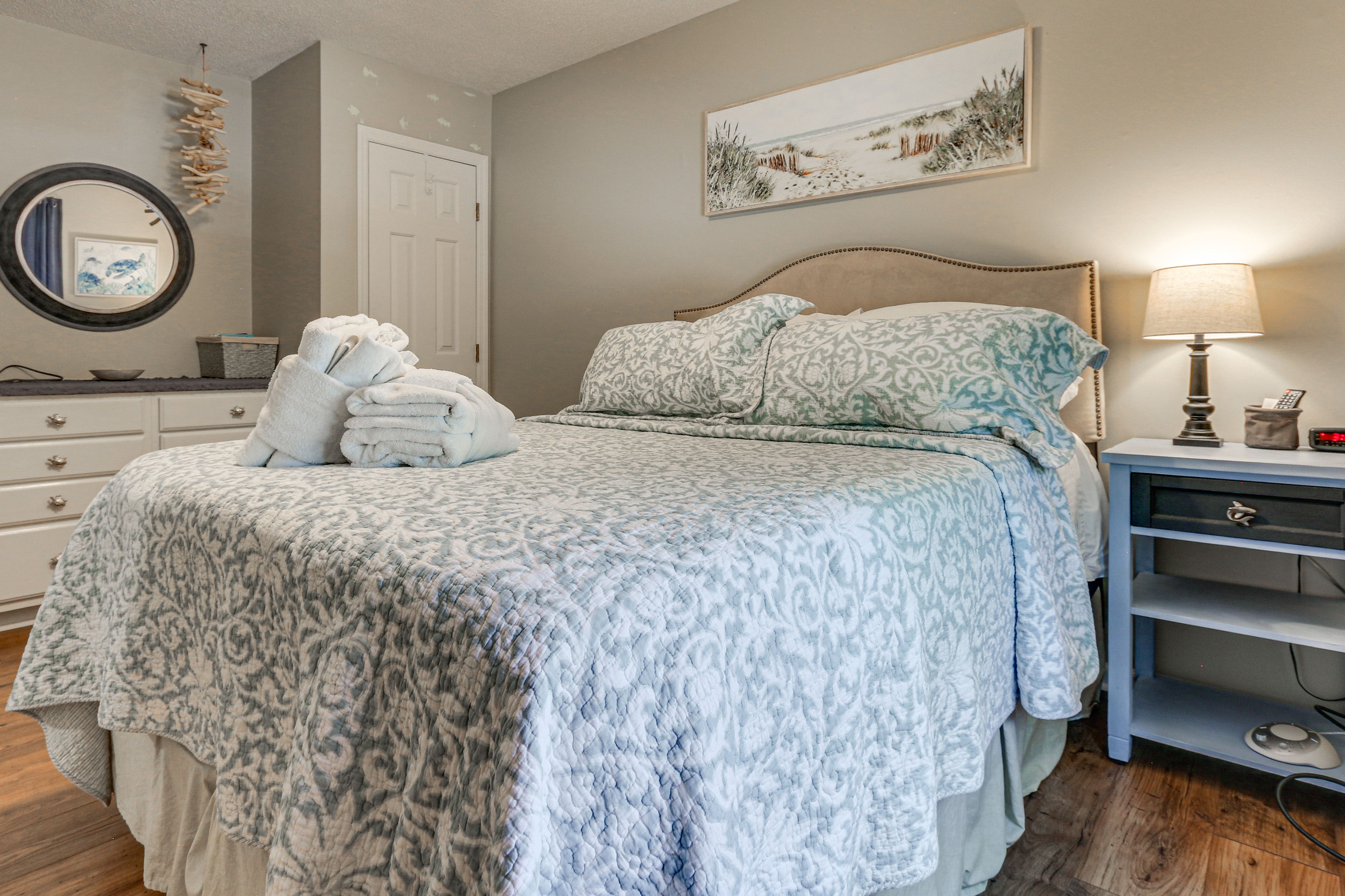 Bedroom 2 | Queen Bed | 2nd Floor