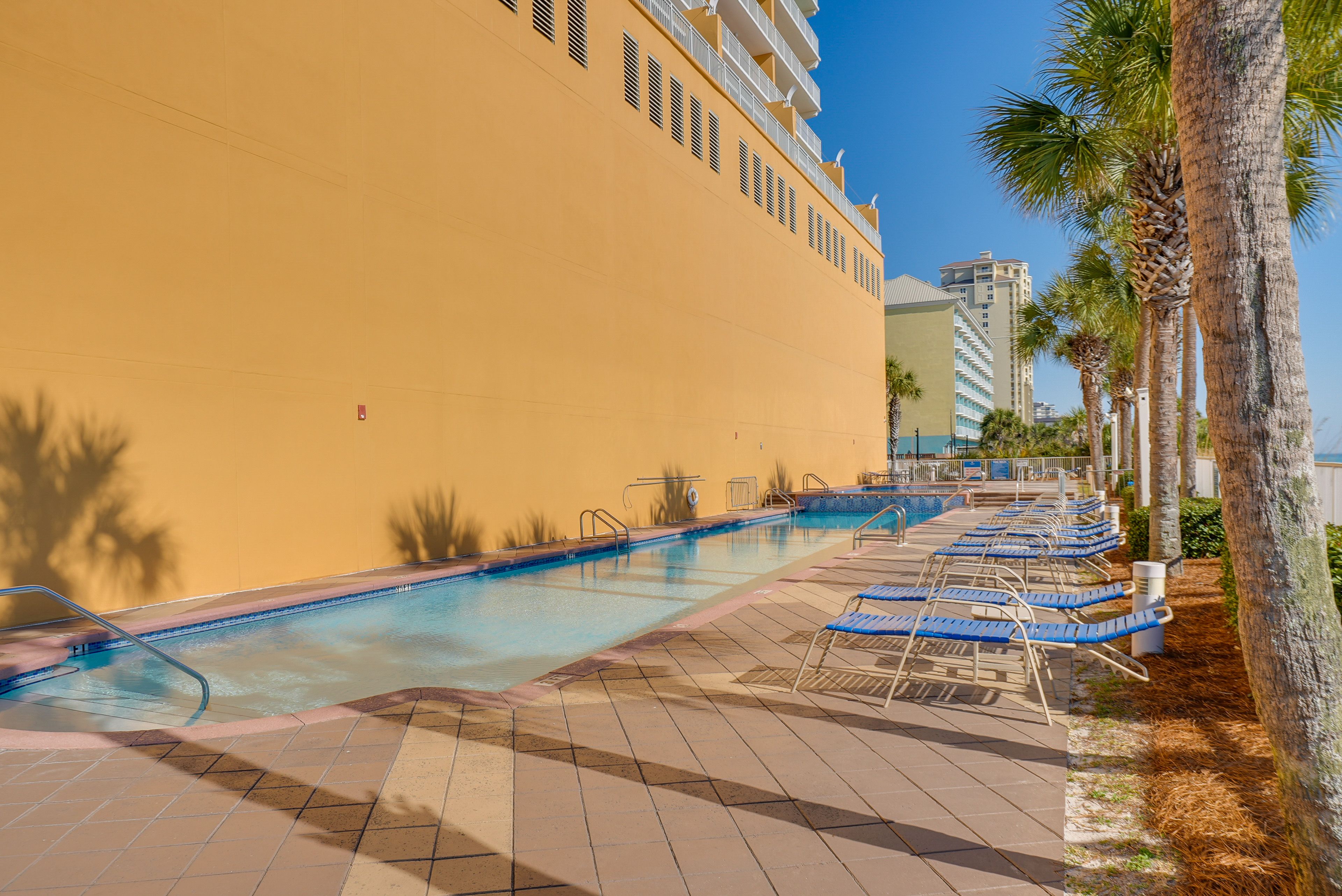 Community Amenities | Outdoor Pool | Beach Access