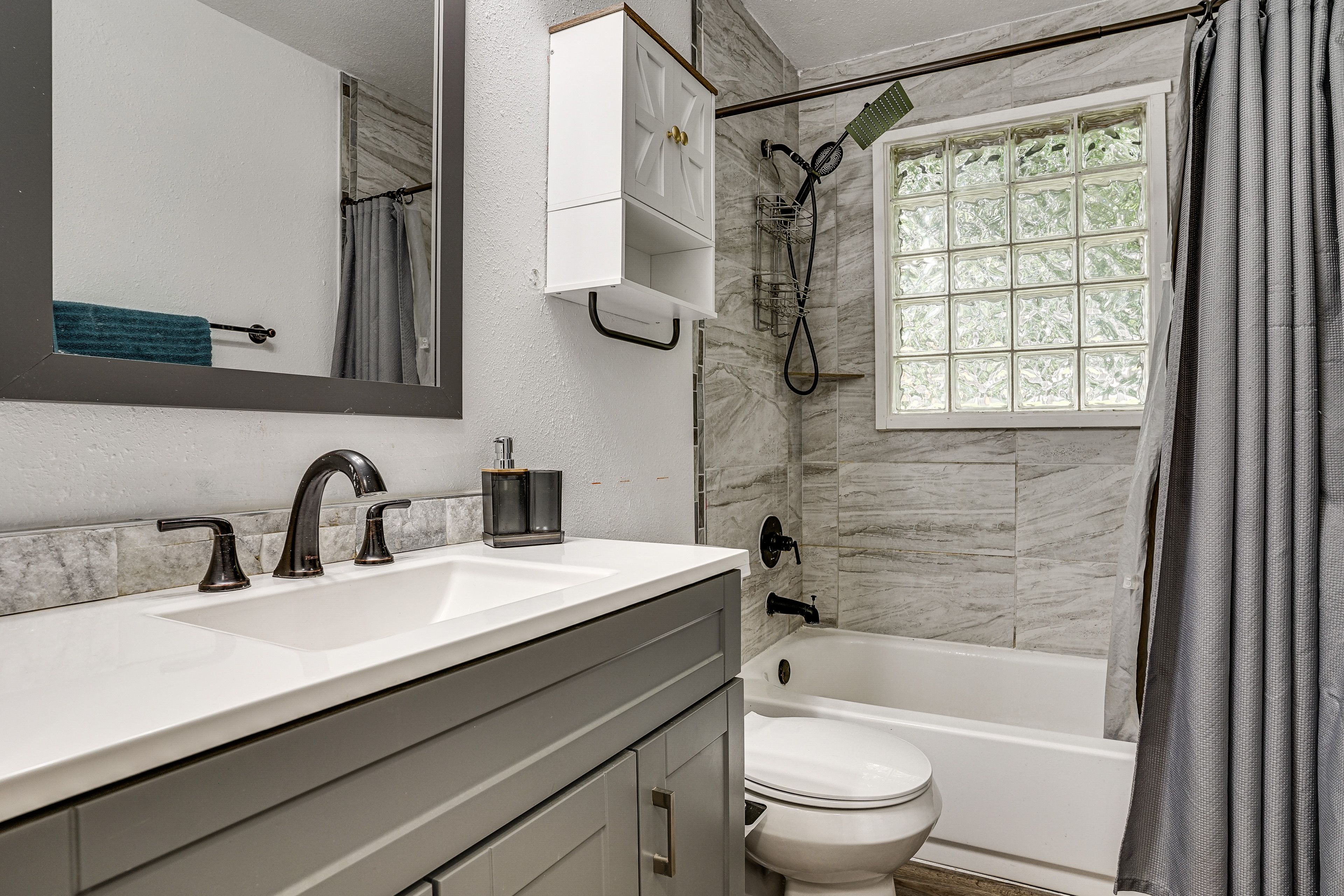Full Bathroom