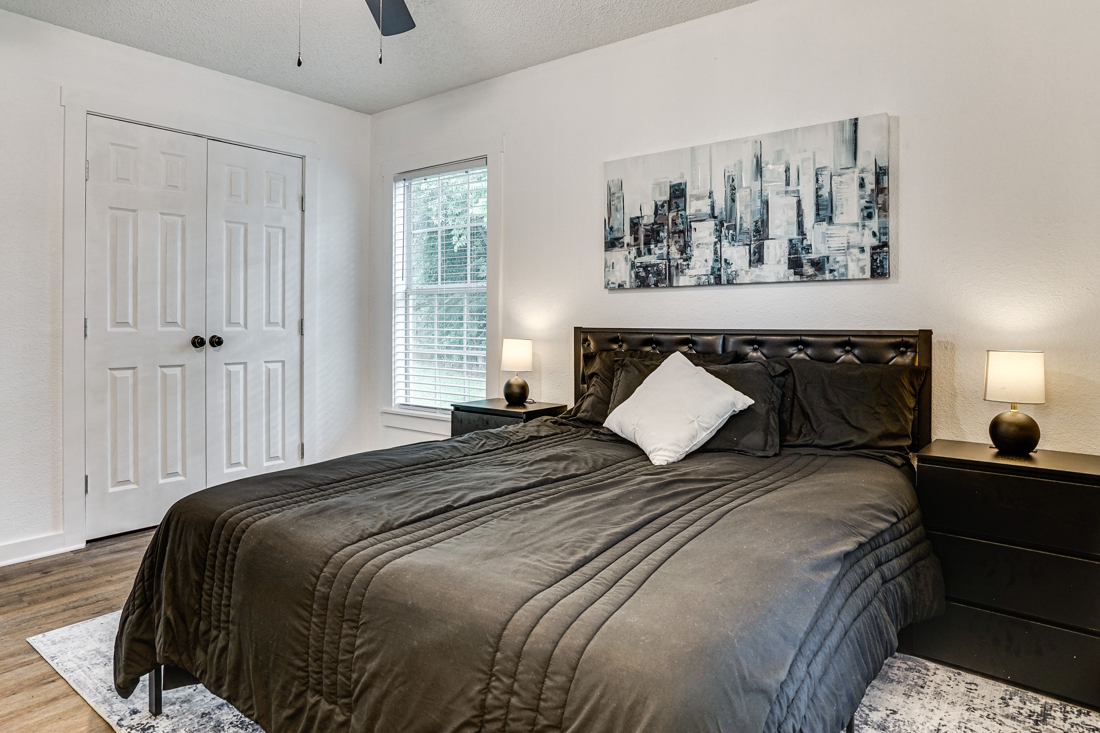 Bedroom 3 | Queen Bed