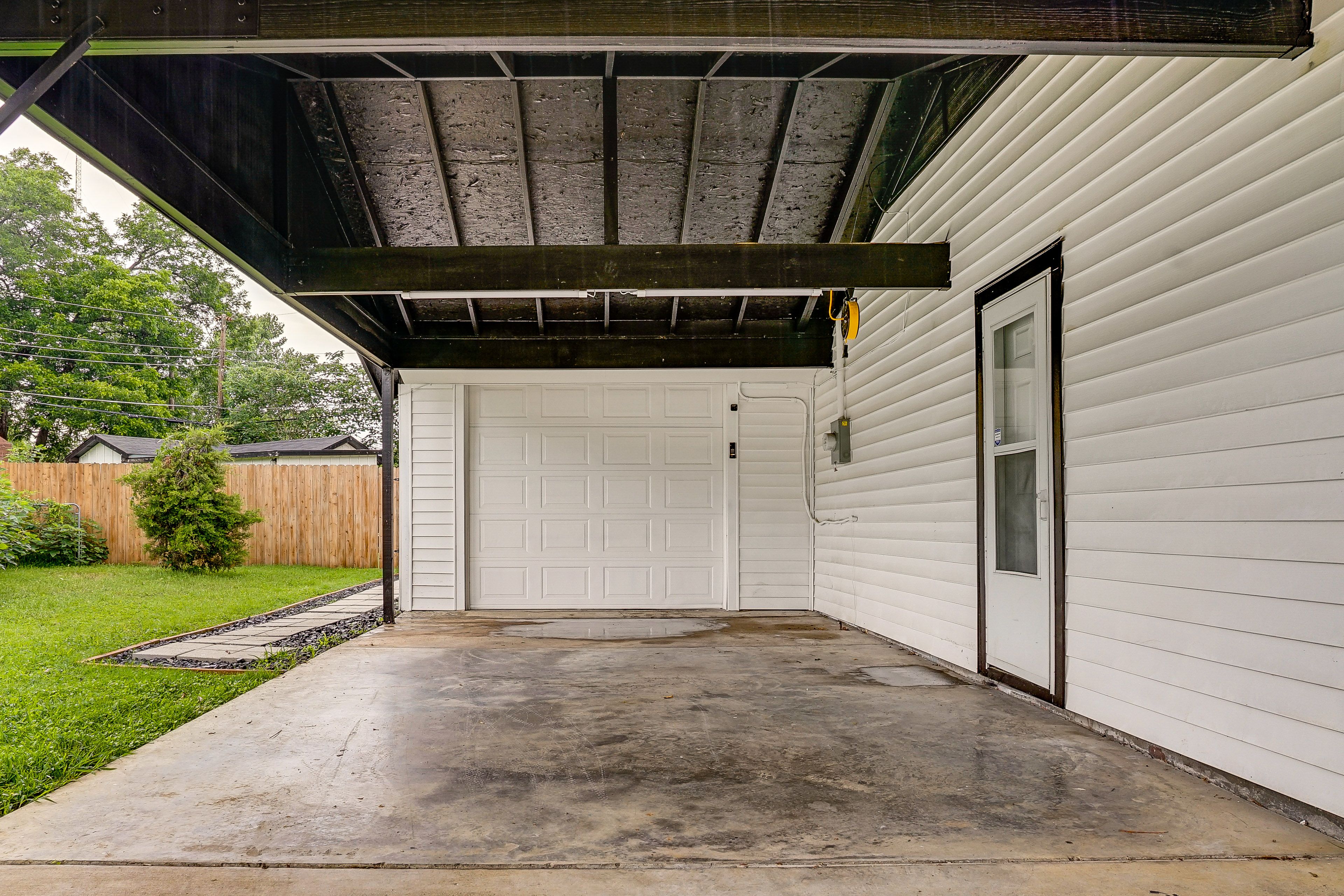 Carport Parking | 2 Vehicles