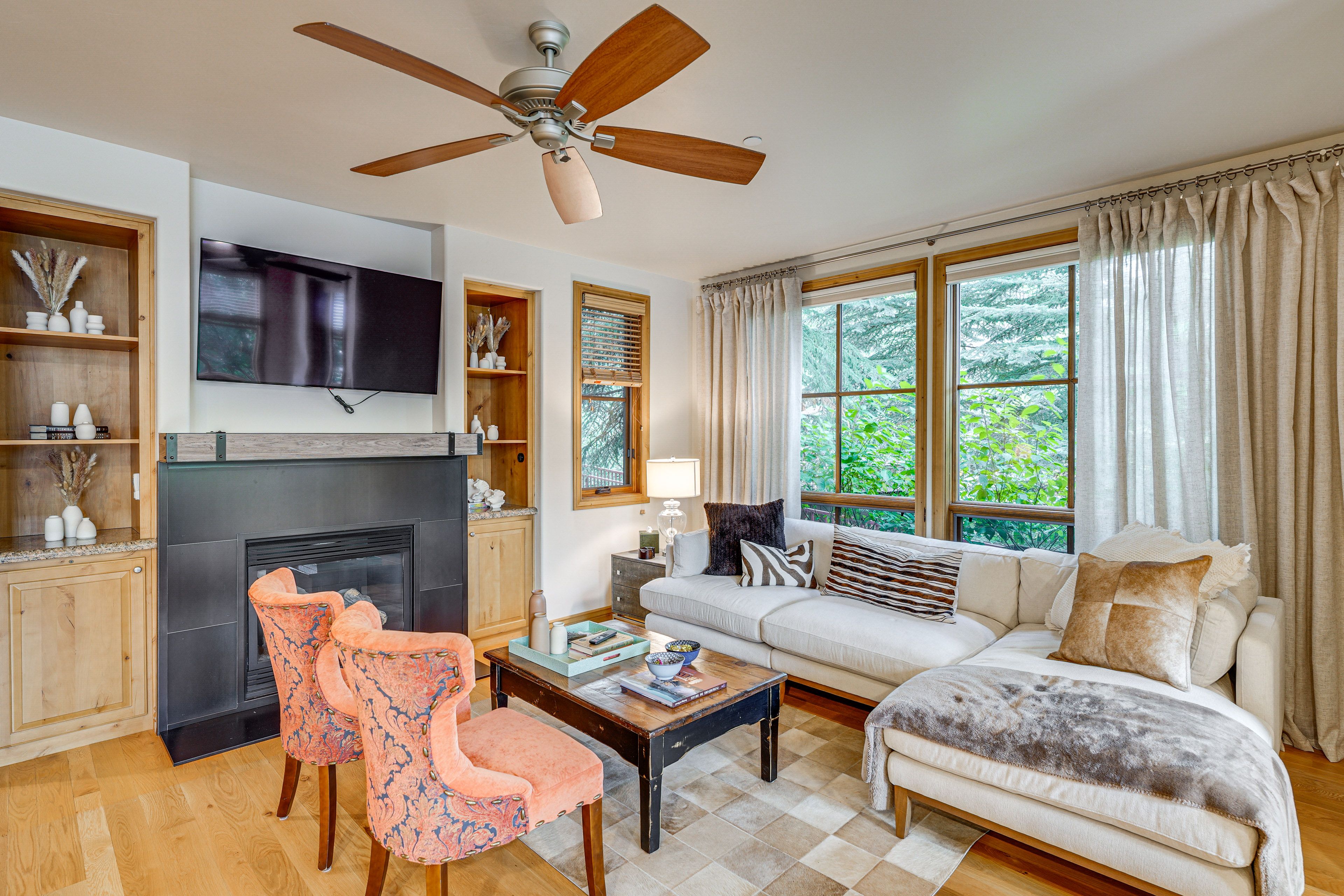 Living Room | Open Floor Plan