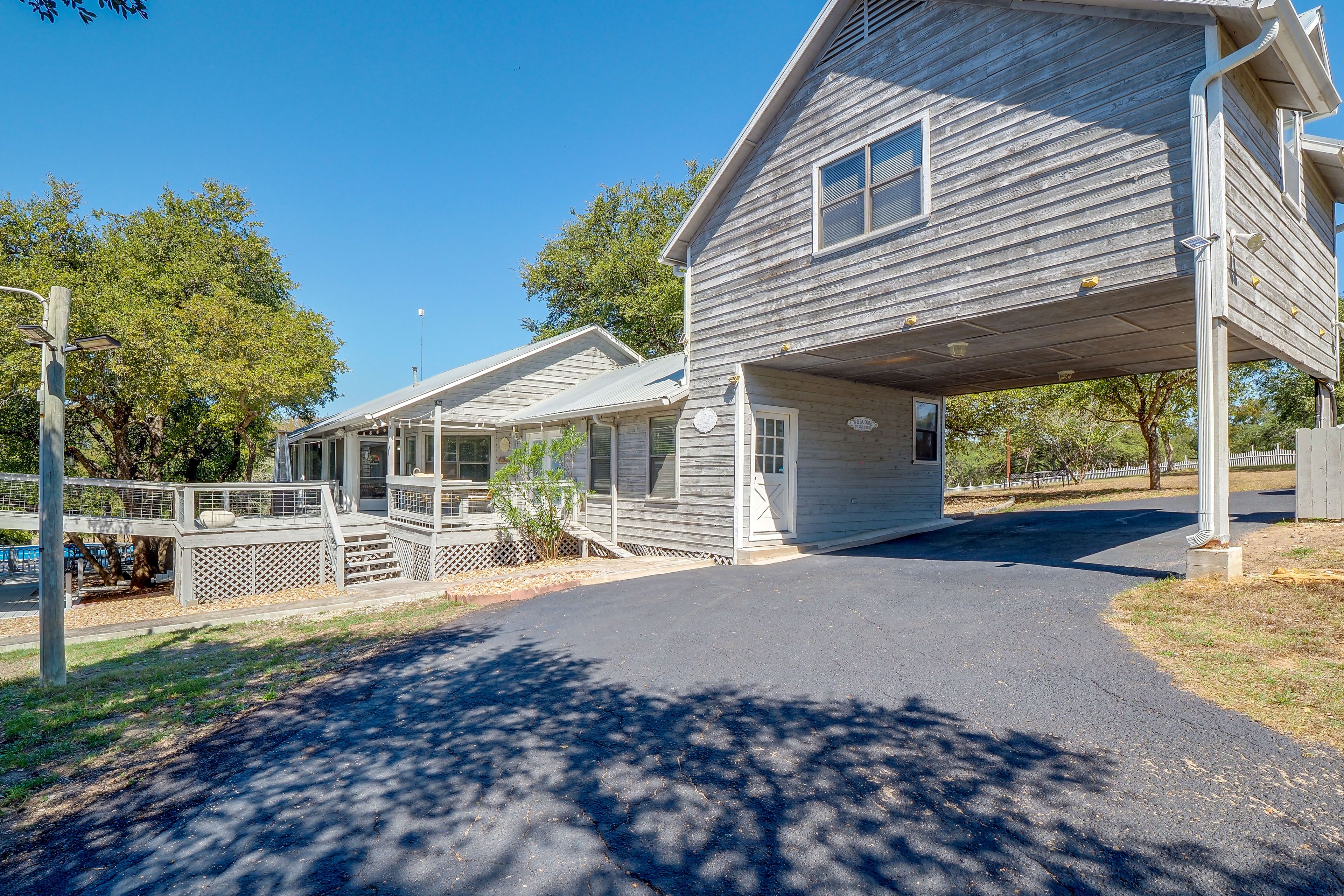 Parking | Shared Carport (2 Vehicles) | Shared Driveway (2 Vehicles)