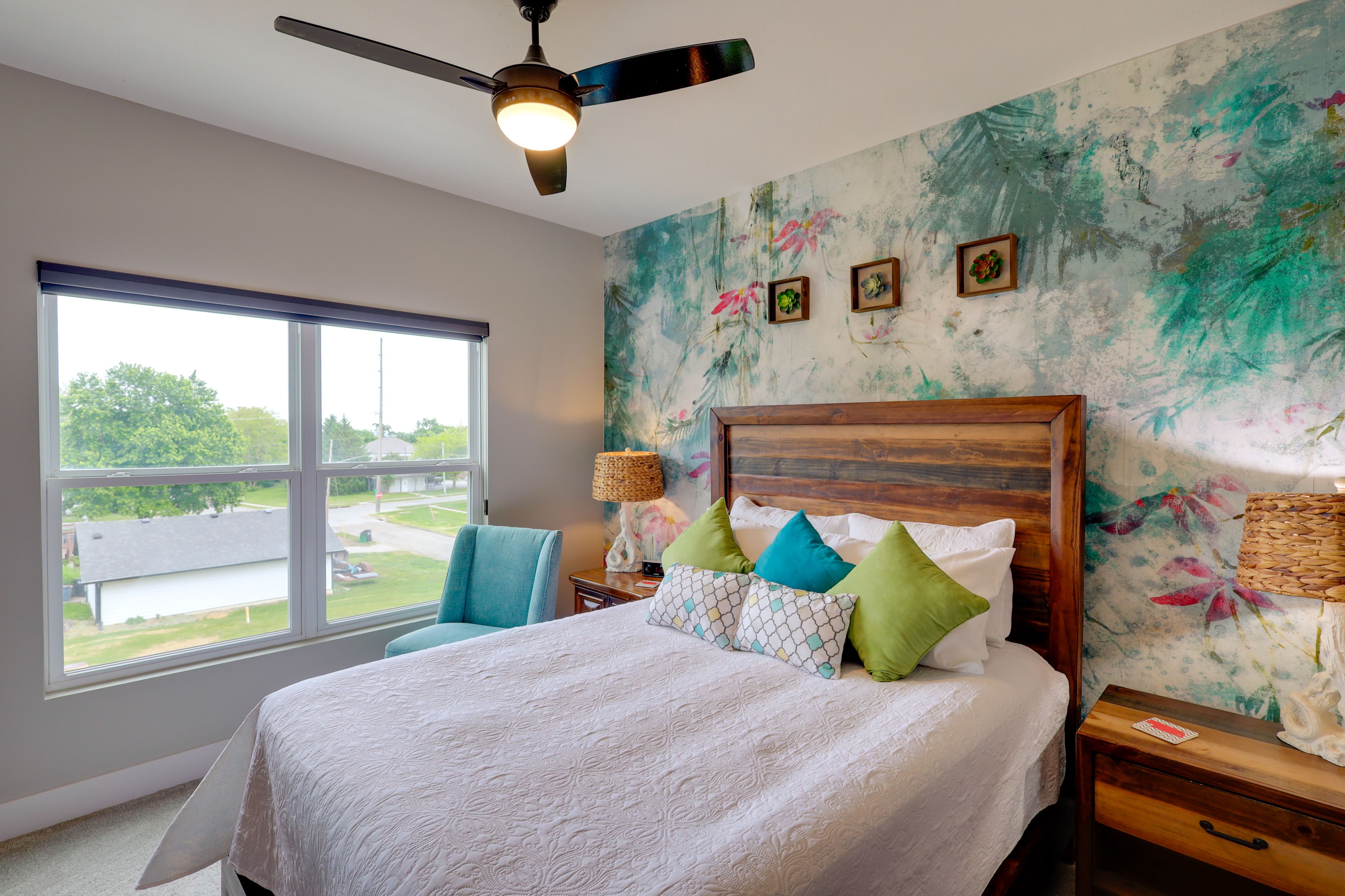 Bedroom 2 | Queen Bed | Smart TV
