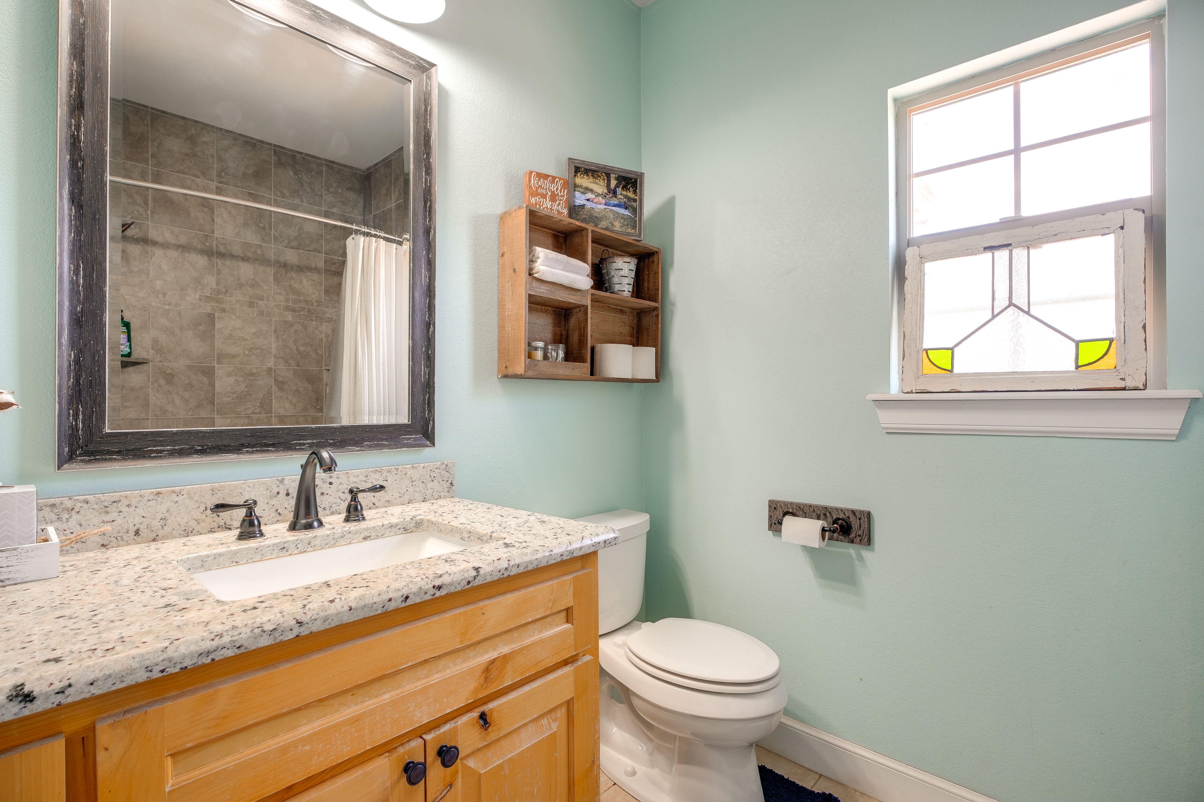 Full Bathroom | 1st Floor