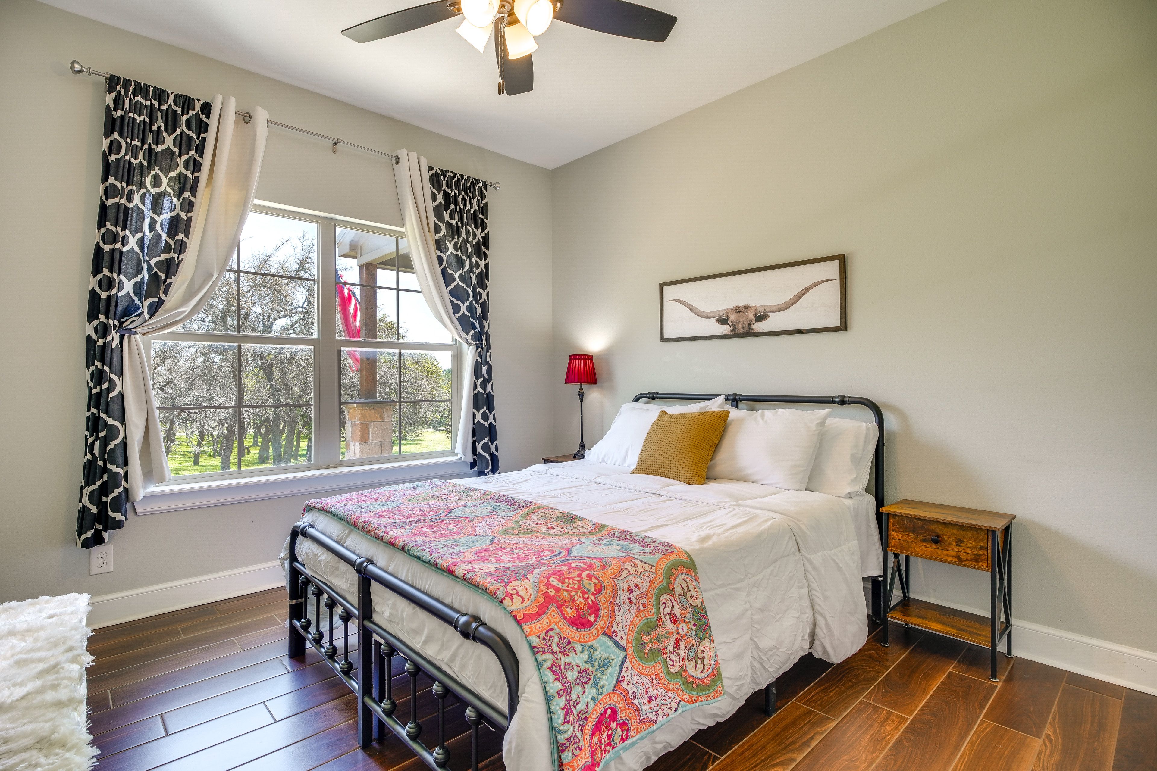 Bedroom 2 | 1st Floor | Queen Bed