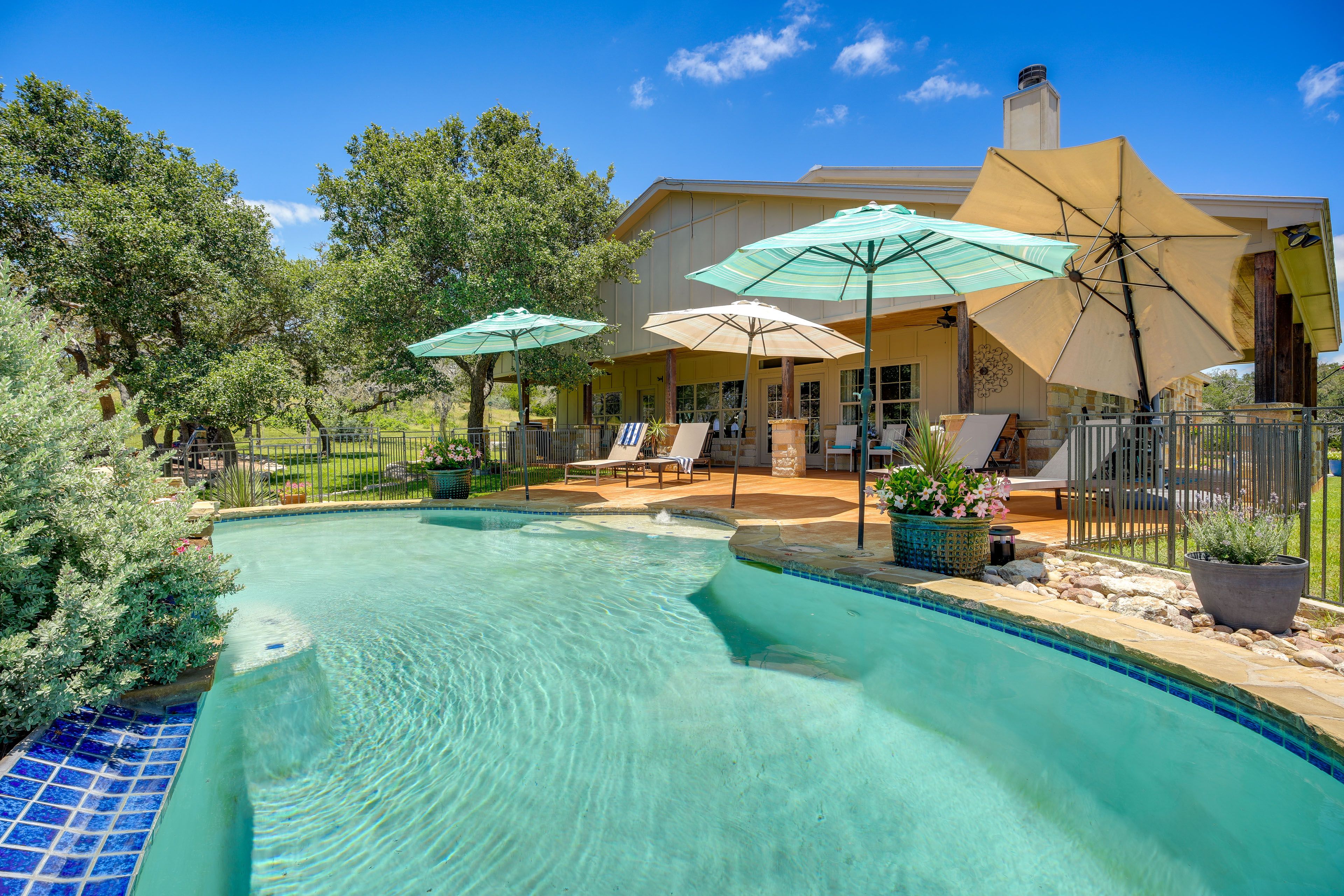 Fredericksburg Vacation Rental | 3BR | 2BA | 2,500 Sq Ft
