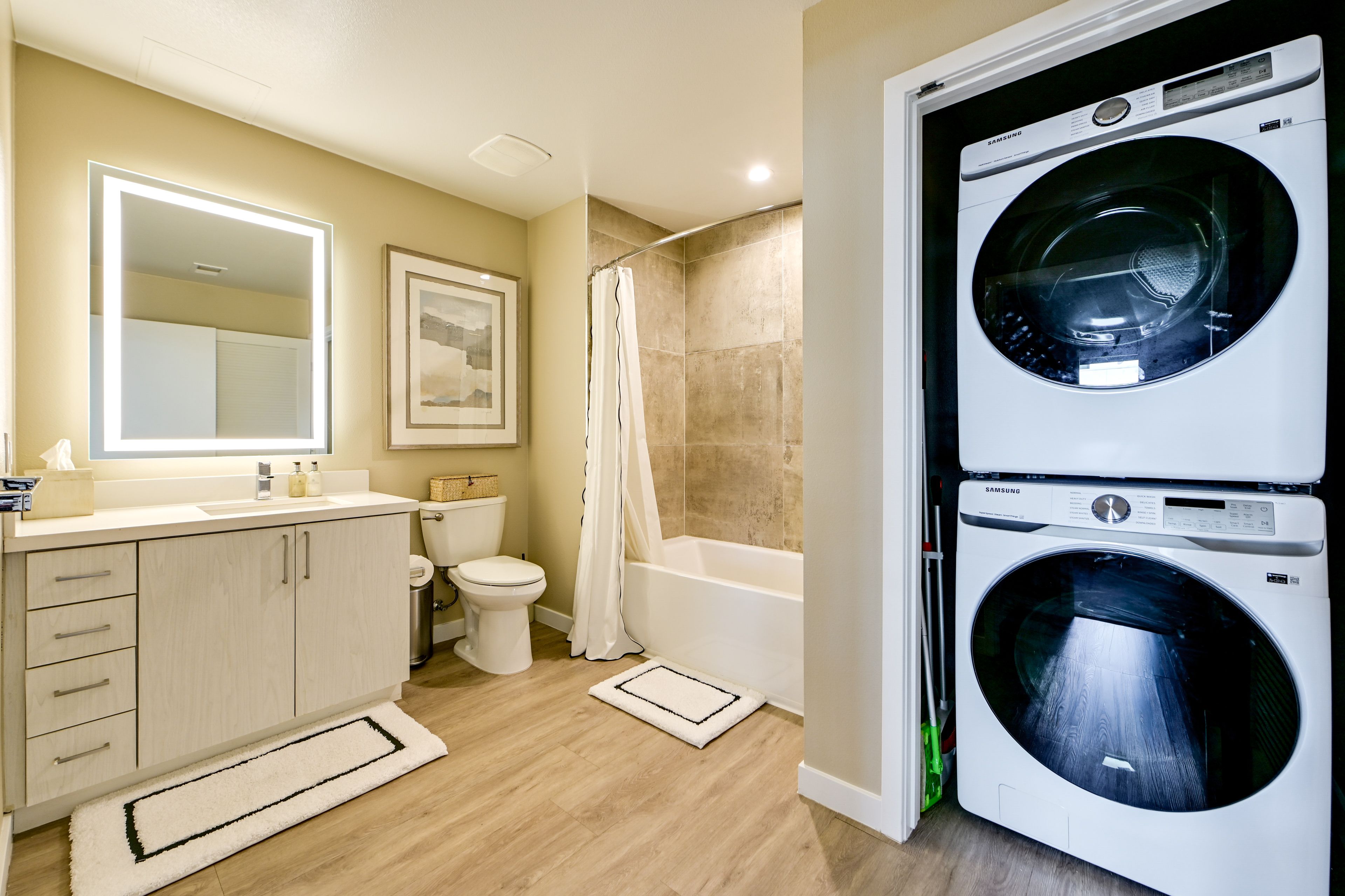 Full Bathroom