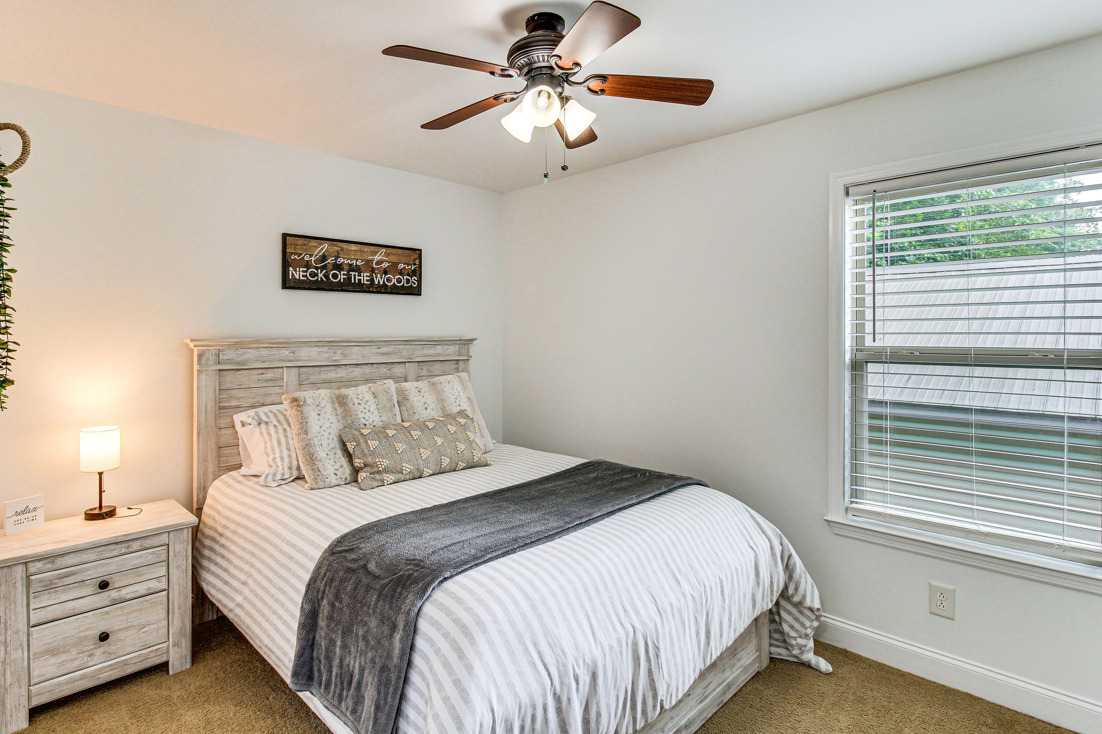 Bedroom 1 | Queen Bed | 1st Floor