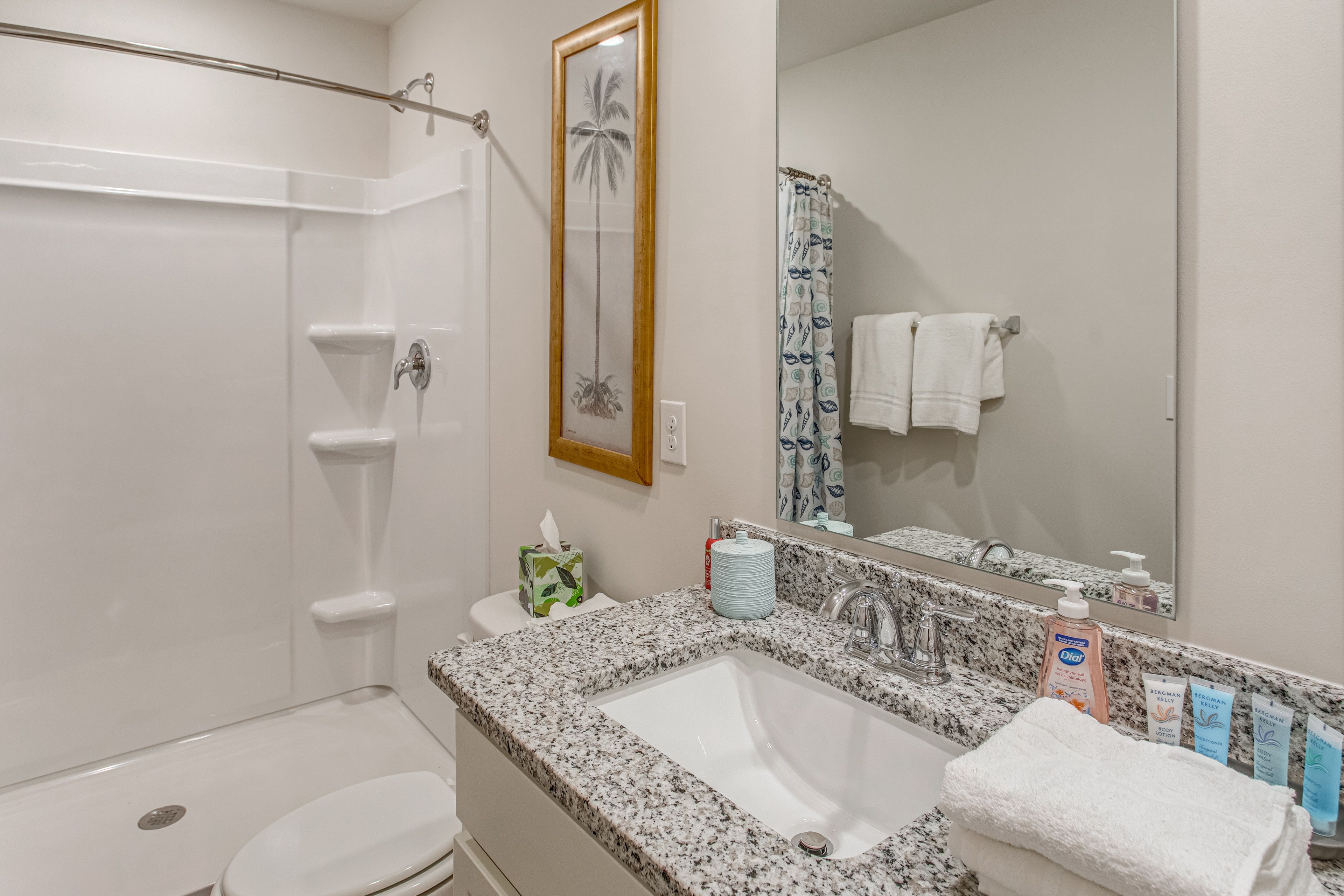 Full Bathroom | 2nd Floor