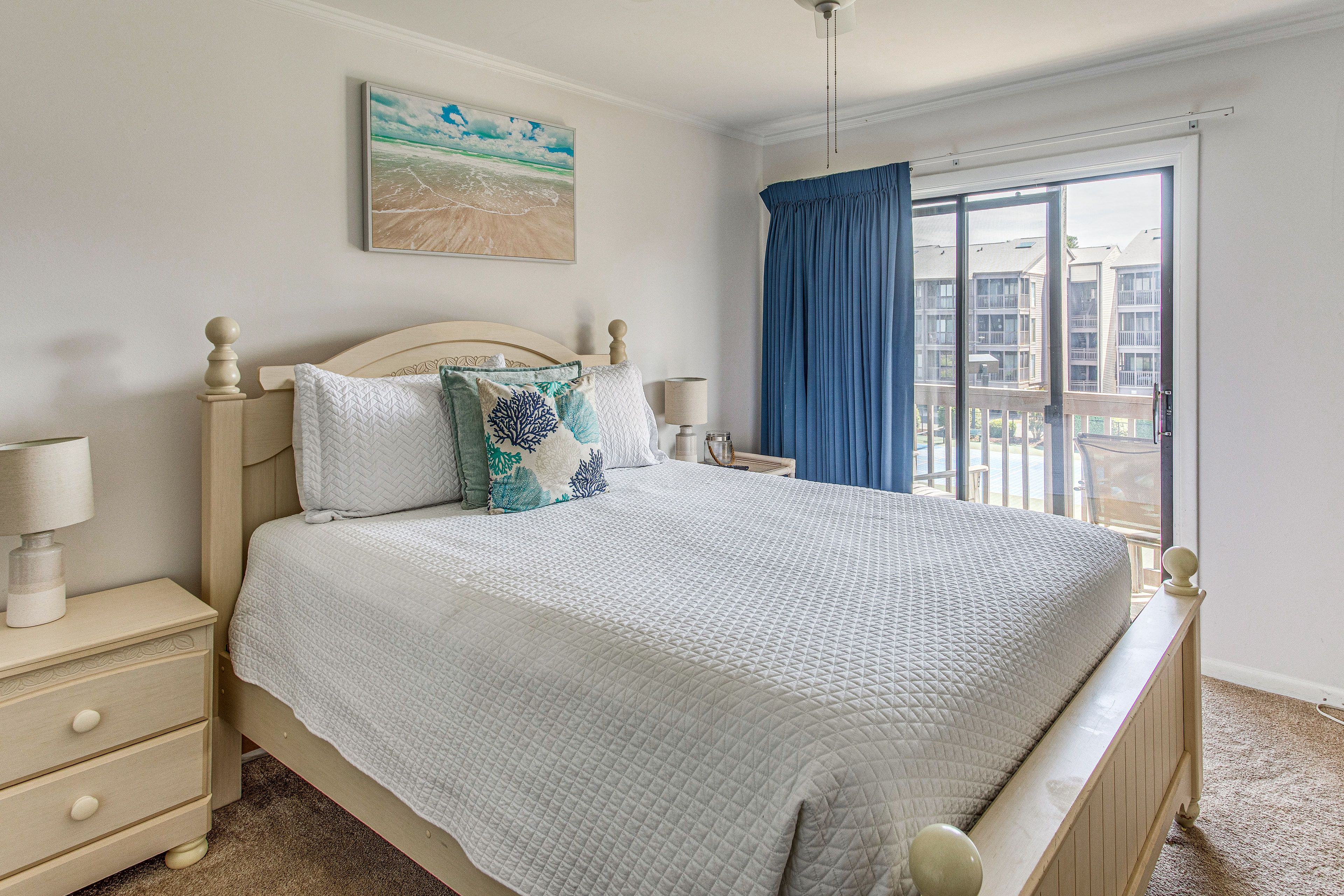 Bedroom 2 | Queen Bed